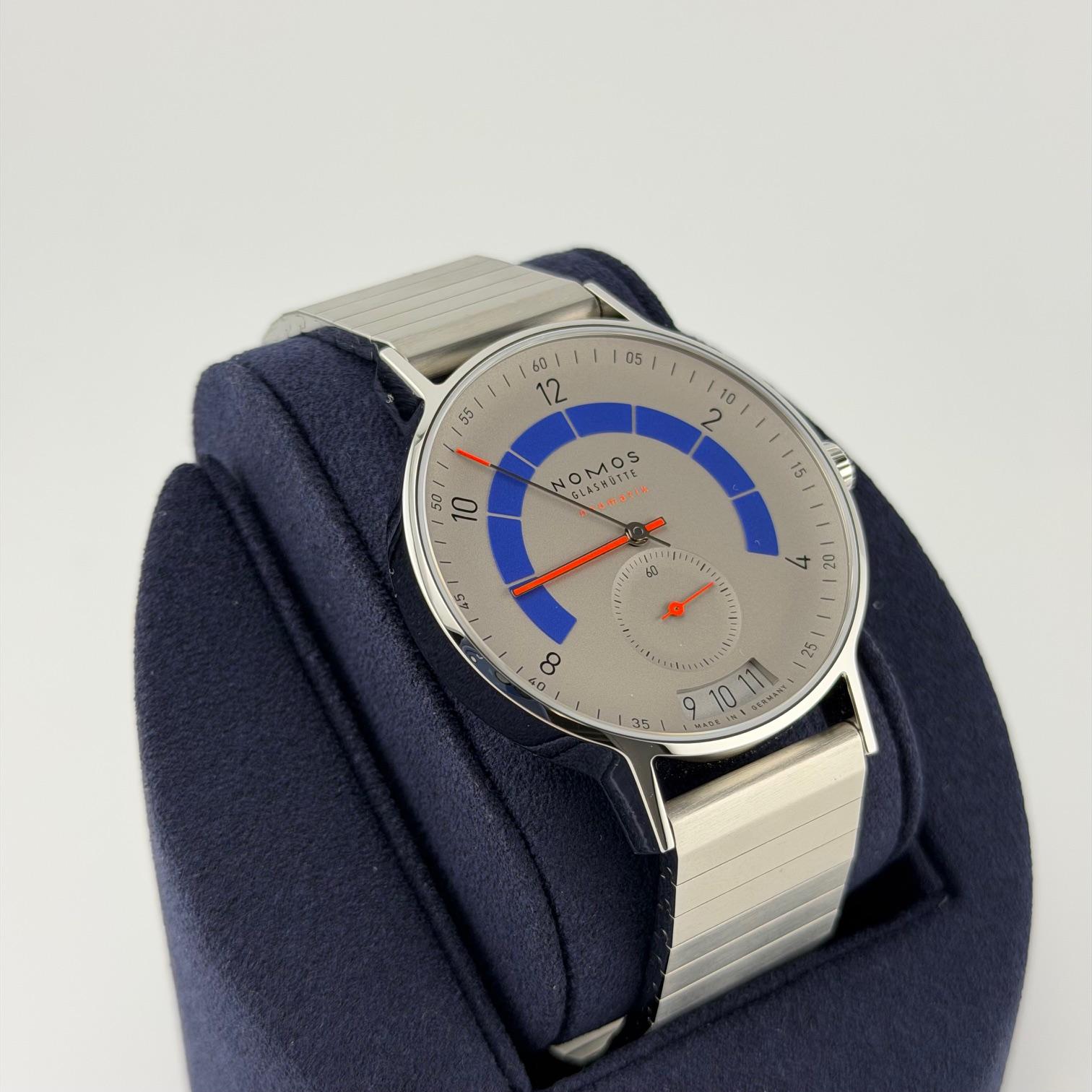 NOMOS Glashütte Autobahn Neomatik 41 1303 41mm Sport graues Zifferblatt Box Papiere 2023 im Angebot 4