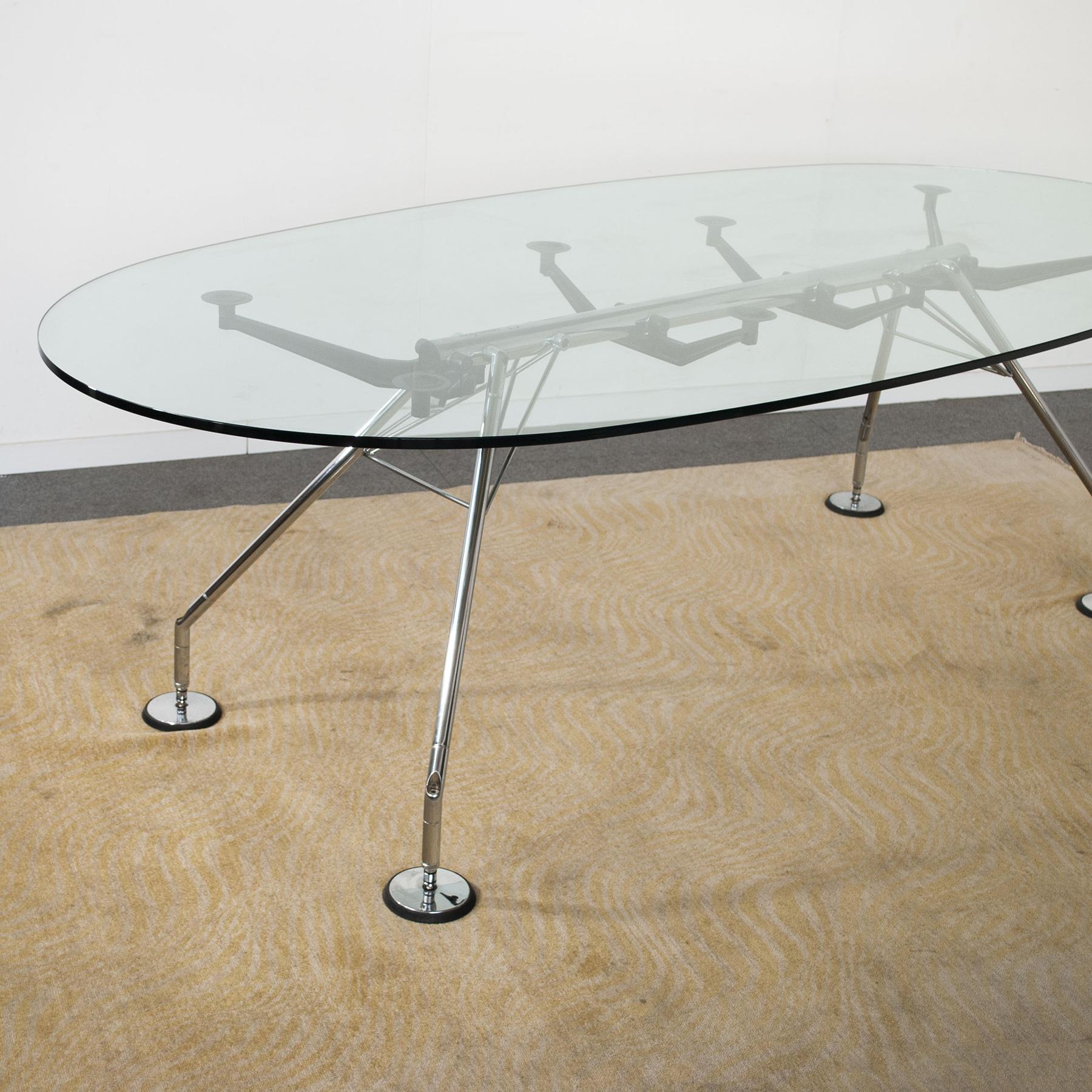 Table Nomos de Norman Foster des années 80 11