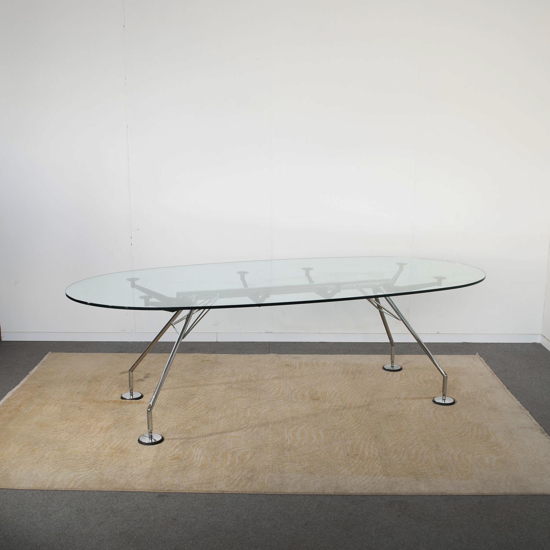 Italian Nomos Table by Norman Foster 80s