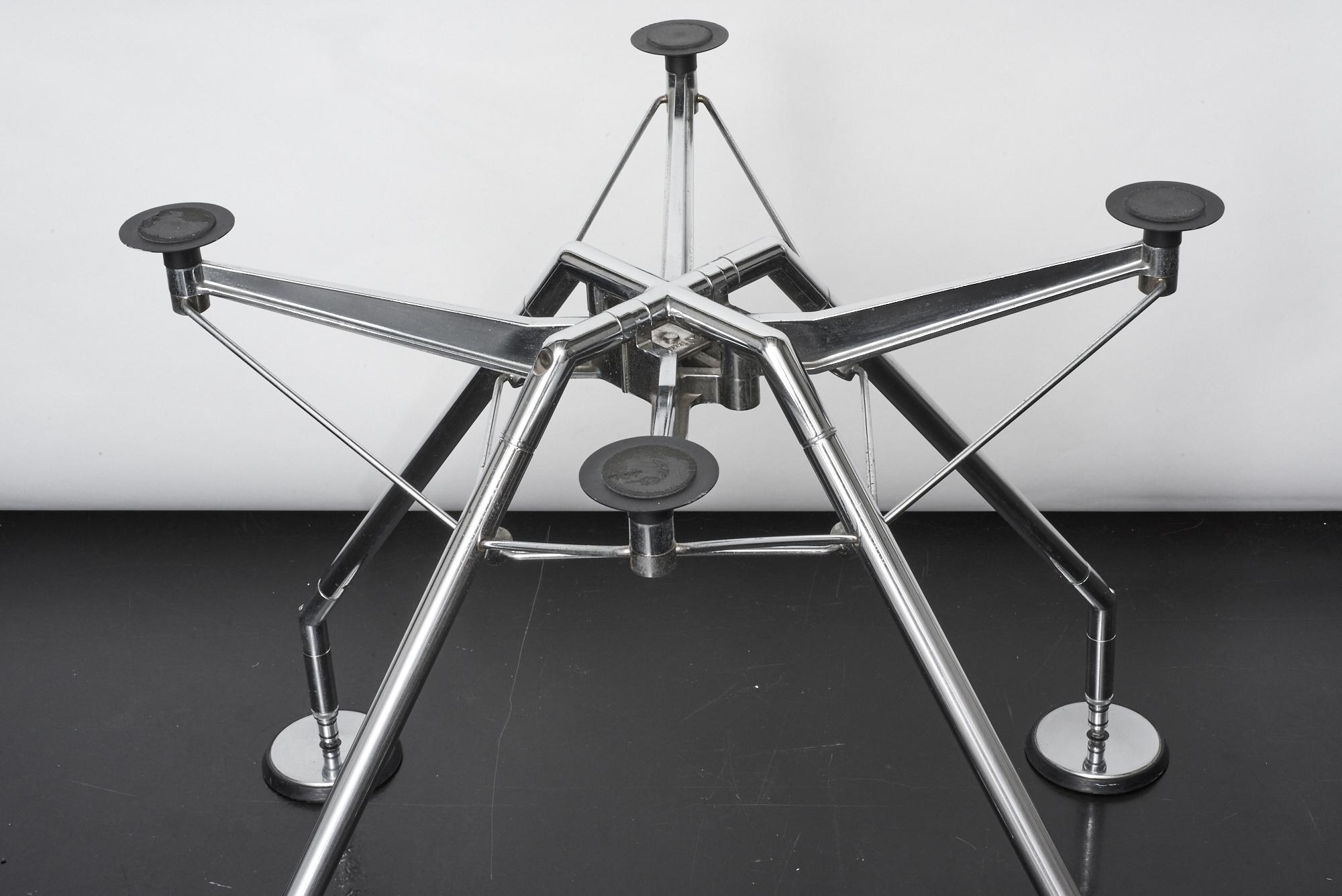 Stainless Steel Nomos table by Norman Foster by Tecno