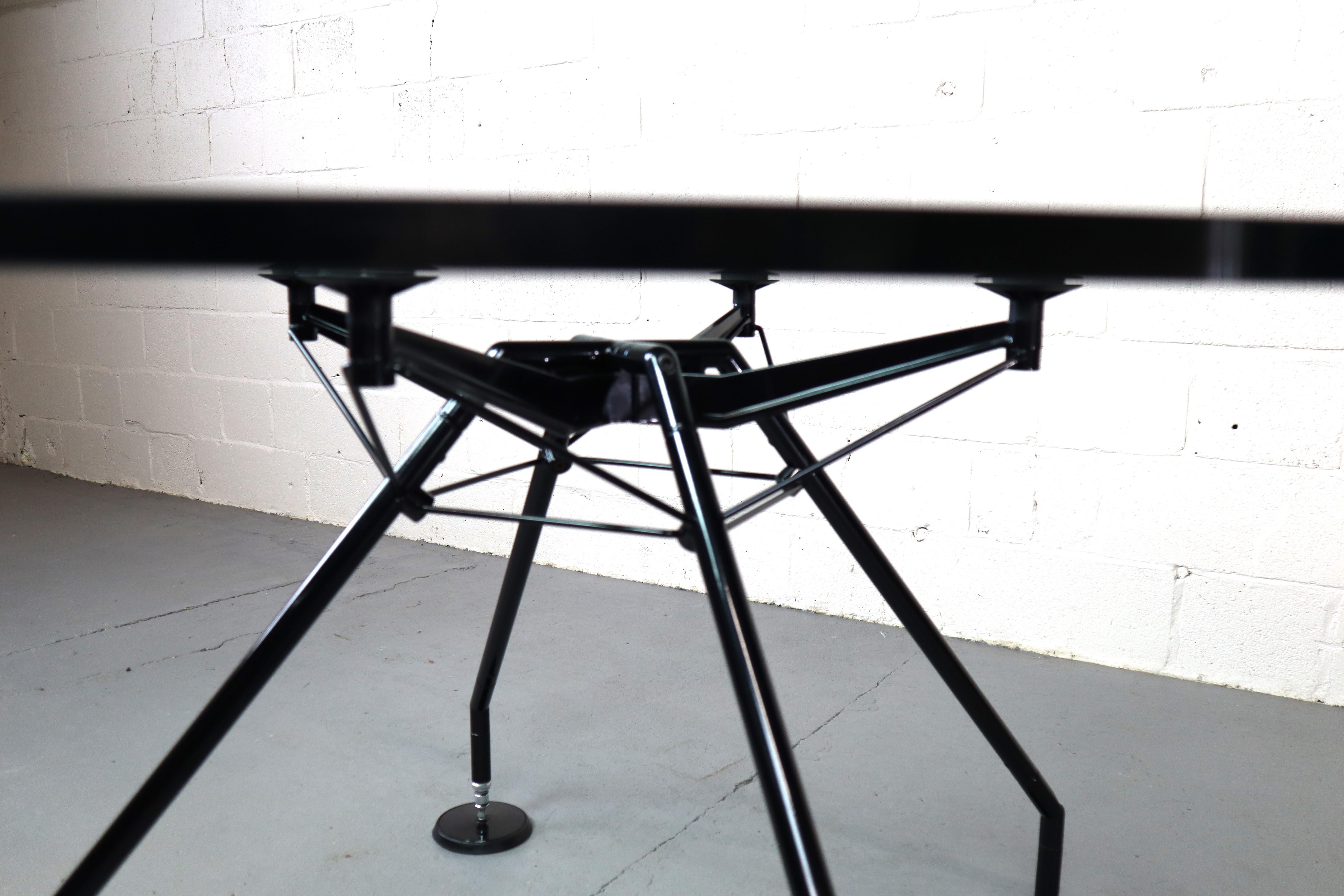 Modern Nomos table by Sir Norman Foster for Tecno, 1987 For Sale