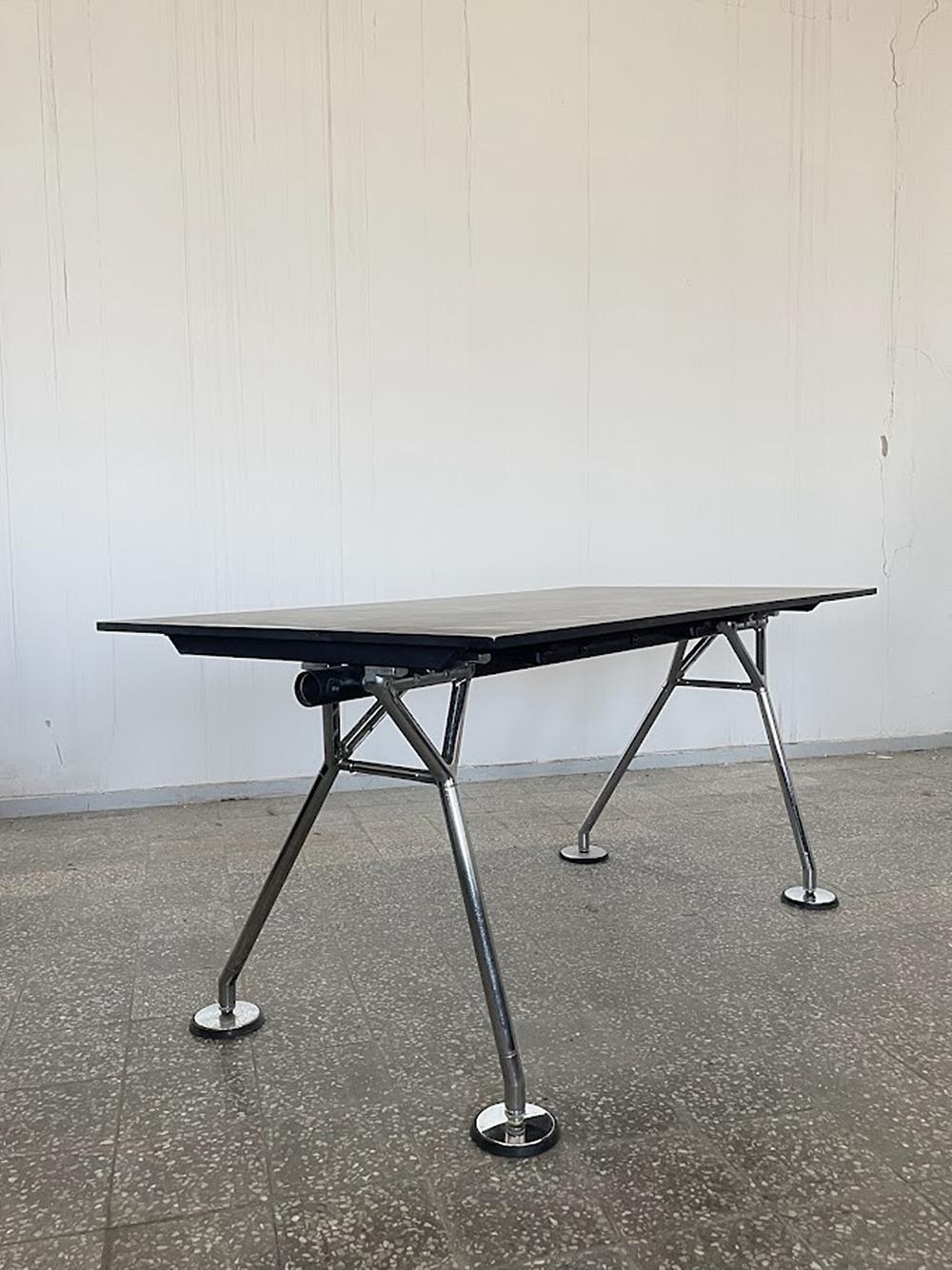 Tavolo Nomos di Sir Norman Foster per Tecno, Italia anni '80 in vendita 5