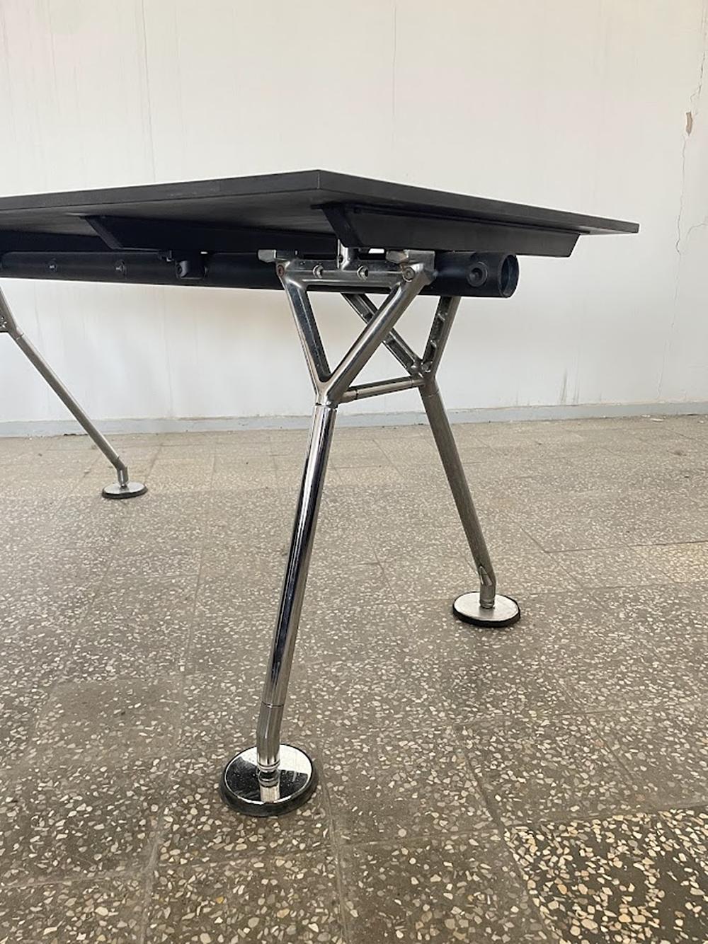 Tavolo Nomos di Sir Norman Foster per Tecno, Italia anni '80 In condizioni buone in vendita a Debrecen, HU