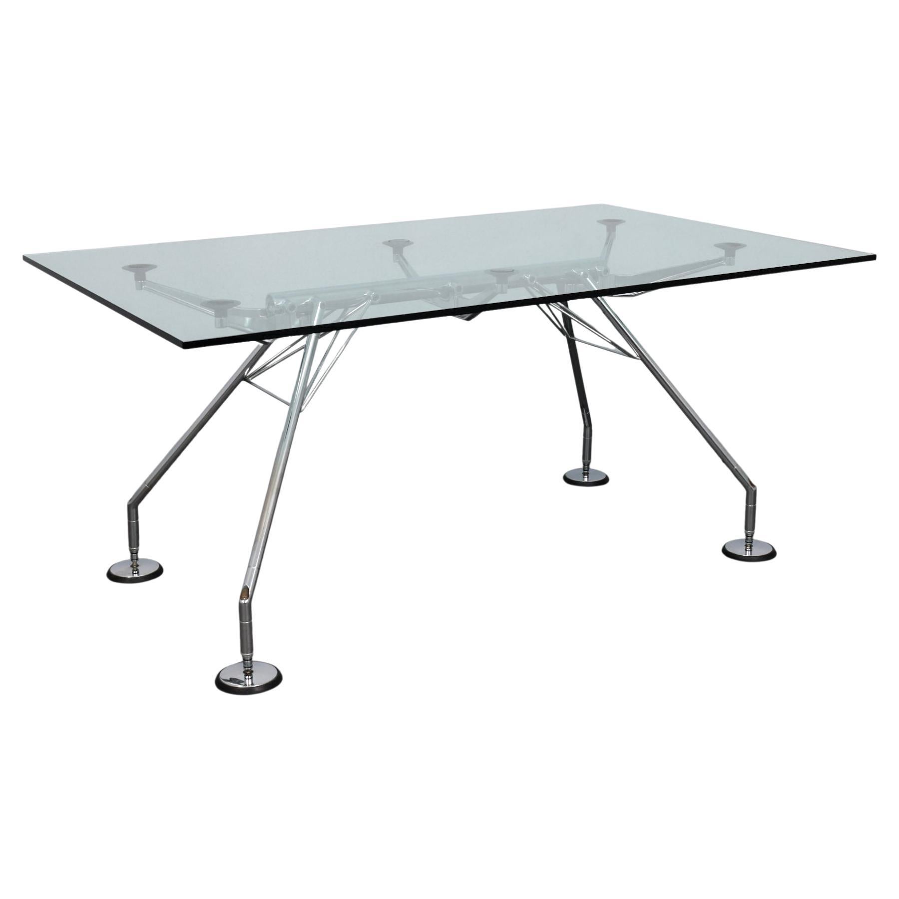 Mesa / Escritorio Nomos de Norman Foster para Tecno, Italia