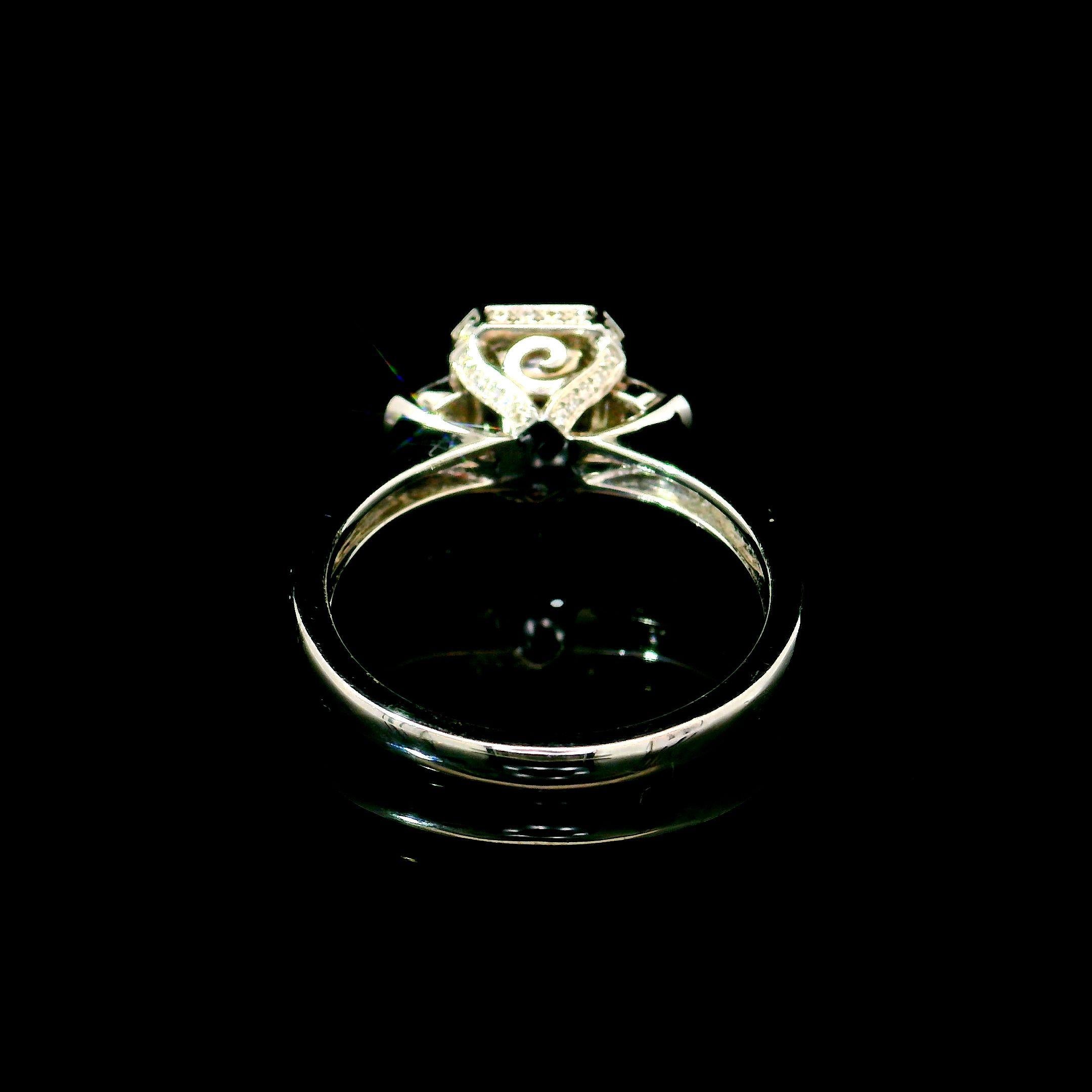 Women's or Men's 1.04 Carat Fancy Brownish Pink VS2 Clarity Diamond For Sale