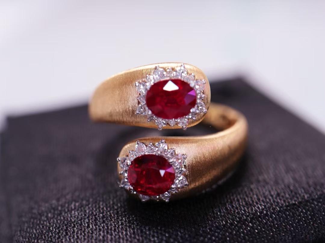 Oval Cut 1.18 Carat Non-Heated Ruby Diamond Gold Ring
