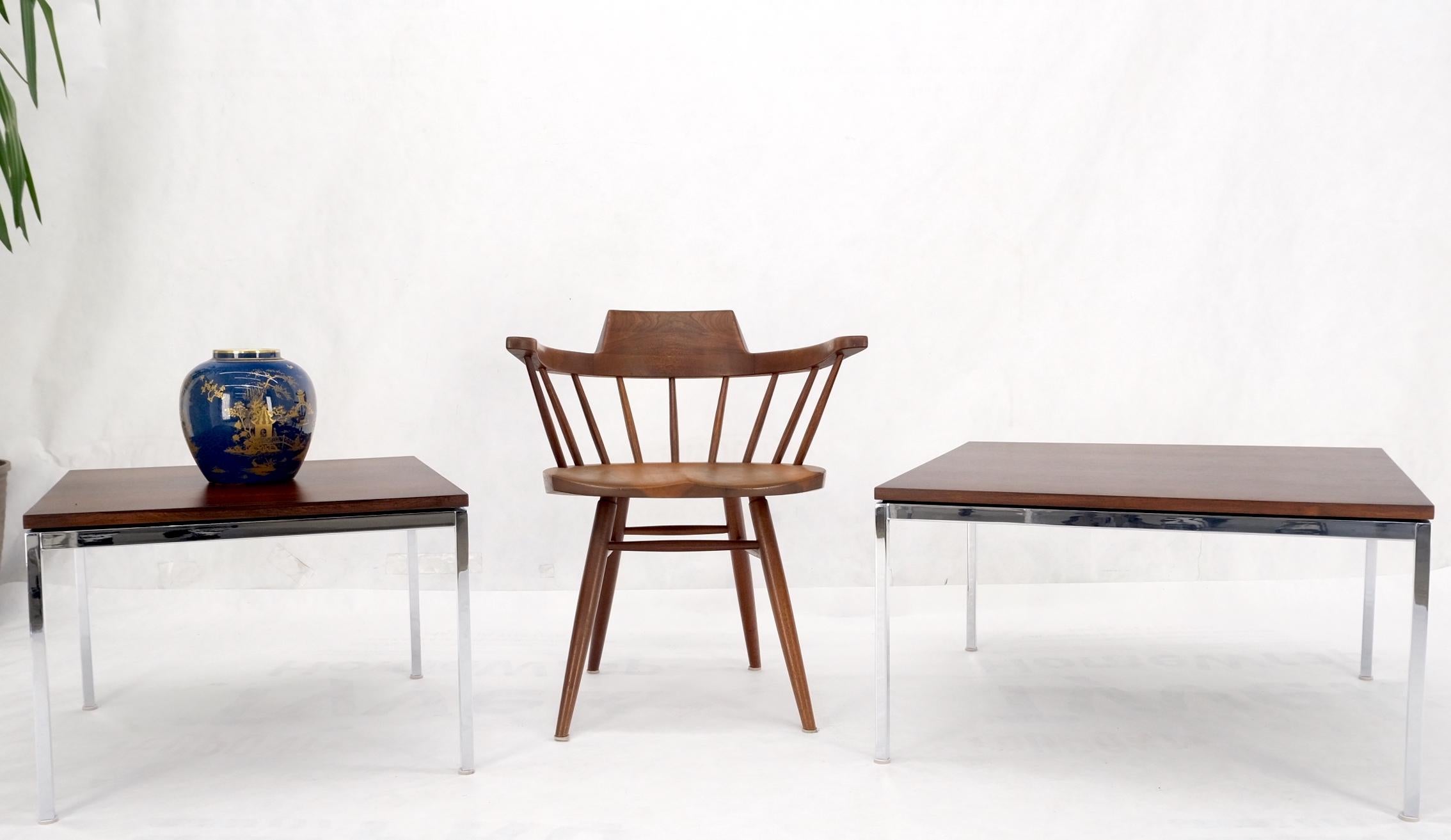 Paire de tables d'appoint Knoll carrées et rondes en bois de rose non assorties et supports menthe en vente 4