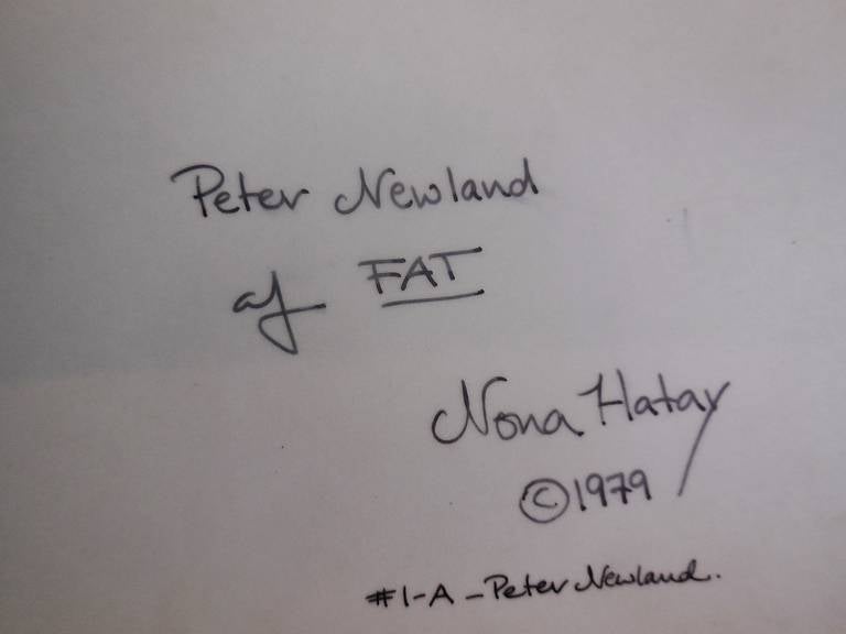 Peter Newland - Noir Black and White Photograph par Nona Hatay
