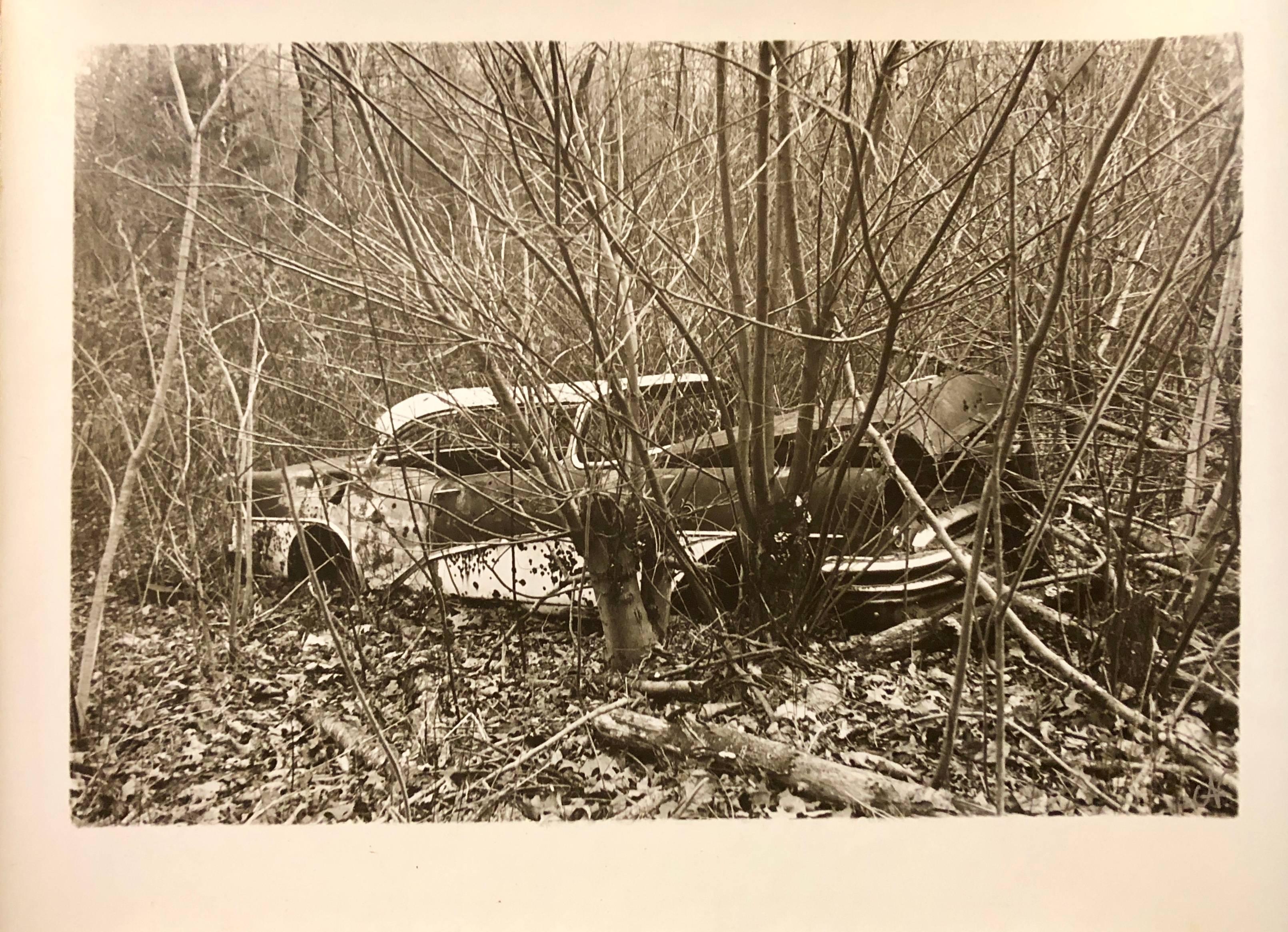 Silber-Gelatine Old Car Wreck Photographer Nona Hatay  im Angebot 1