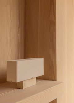 Lampada da tavolo Nonna H30, Travertino/Lino di Kroyer-Saetter-Lassen per Audo