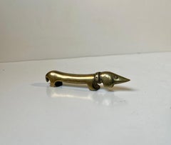 Ouvre-bouteille en laiton pour chien "Noodle" Teckel par Bosse Vienne Autriche, années 1950
