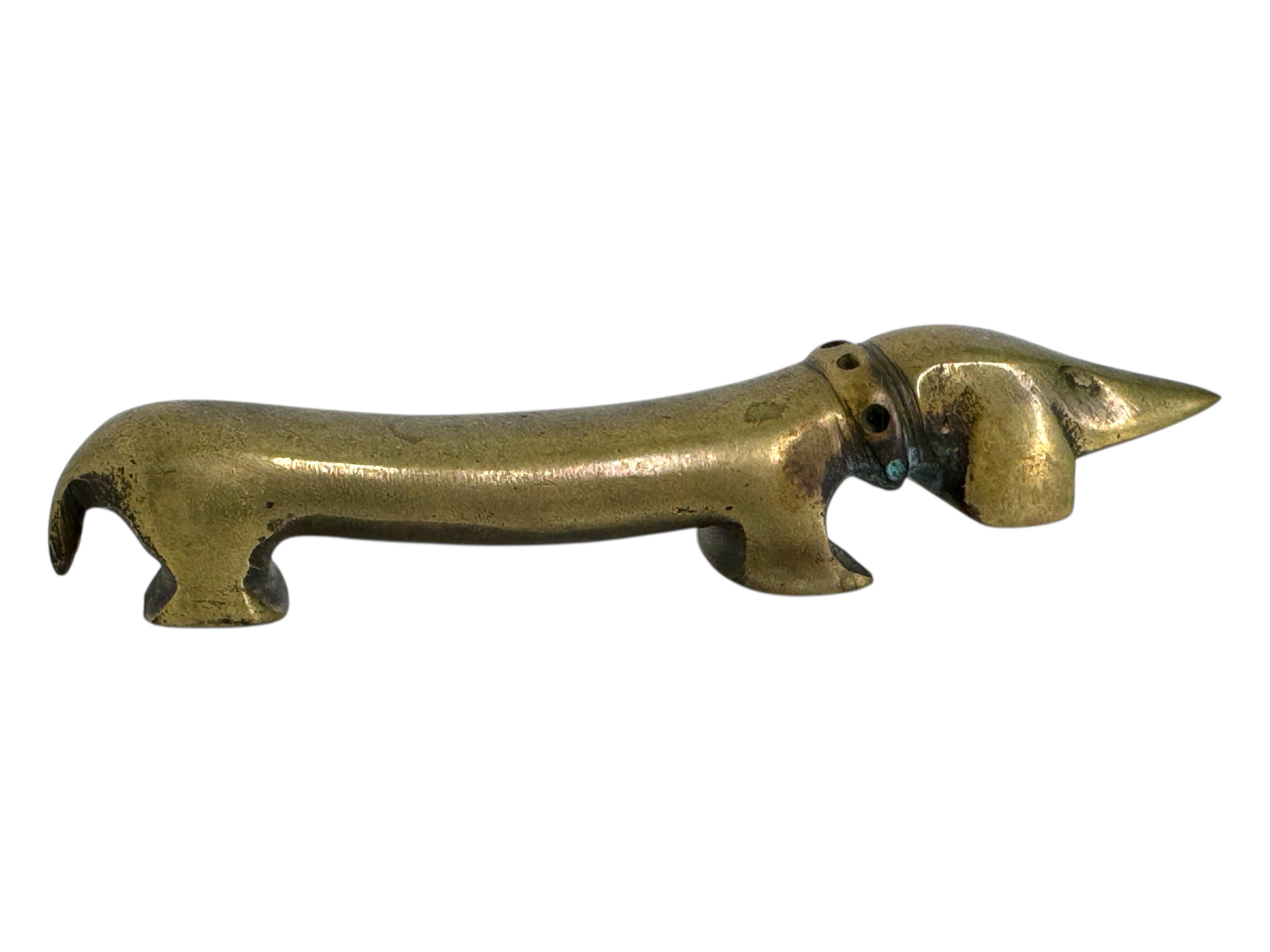 „Noodle“ Dachshund-Hundeflaschenöffner Bosse Wien, Österreich, 1950er Jahre (Österreichisch) im Angebot