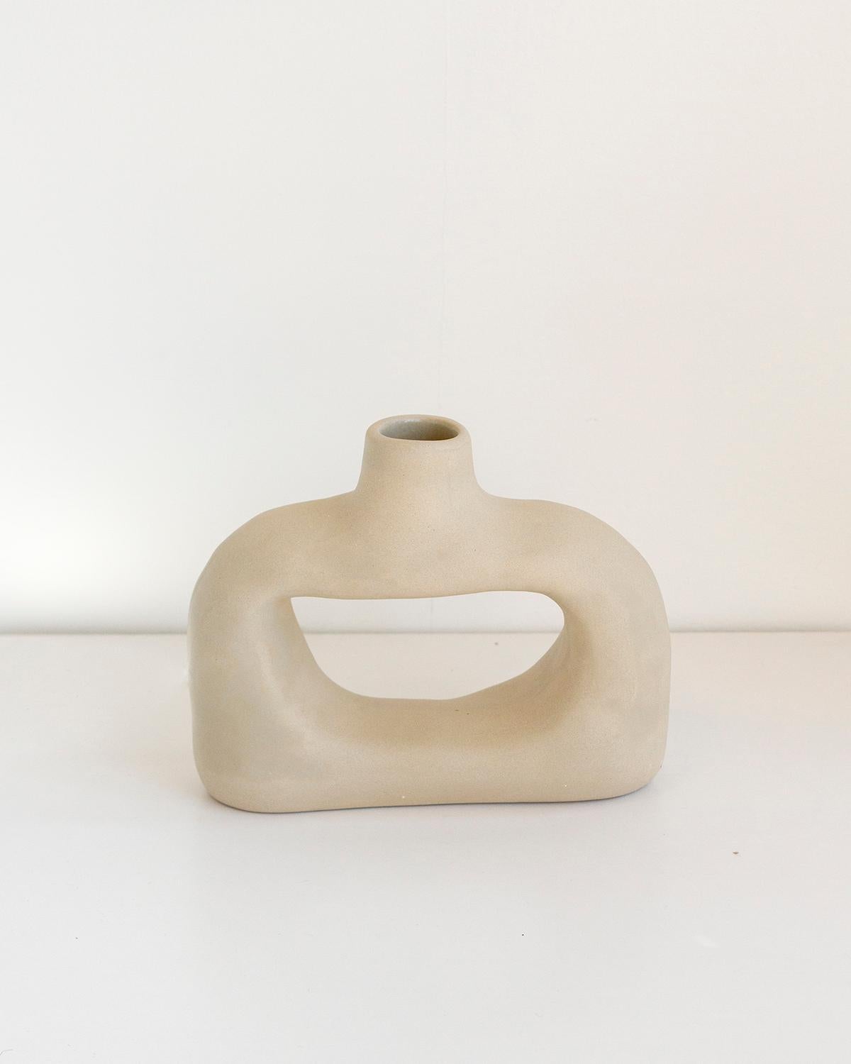 Nook Handmade Organic Modern Clay Vase in Cream In New Condition For Sale In West Hollywood, CA