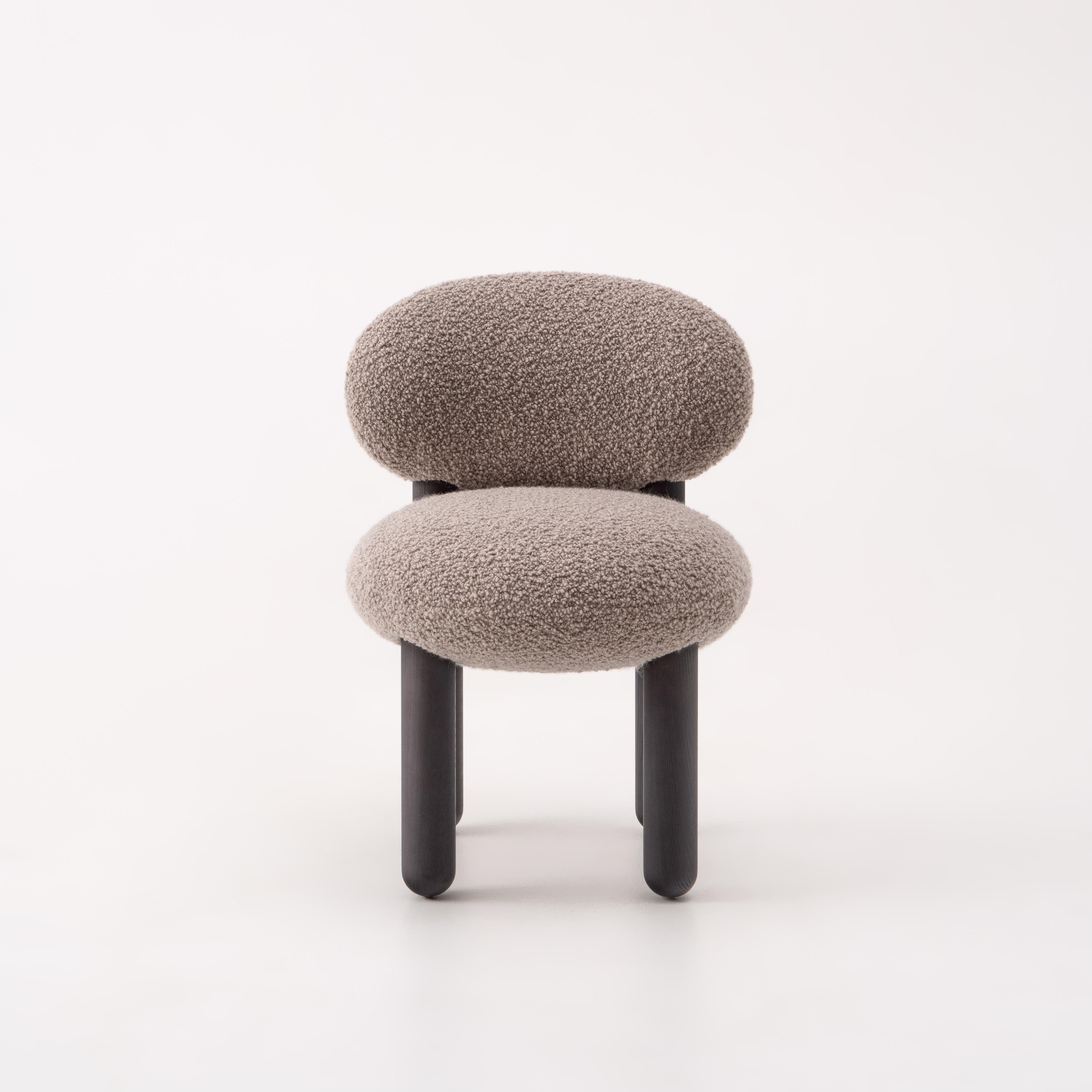 Modern NOOM Home Flock CS2 Chair Dedar Nimbus For Sale