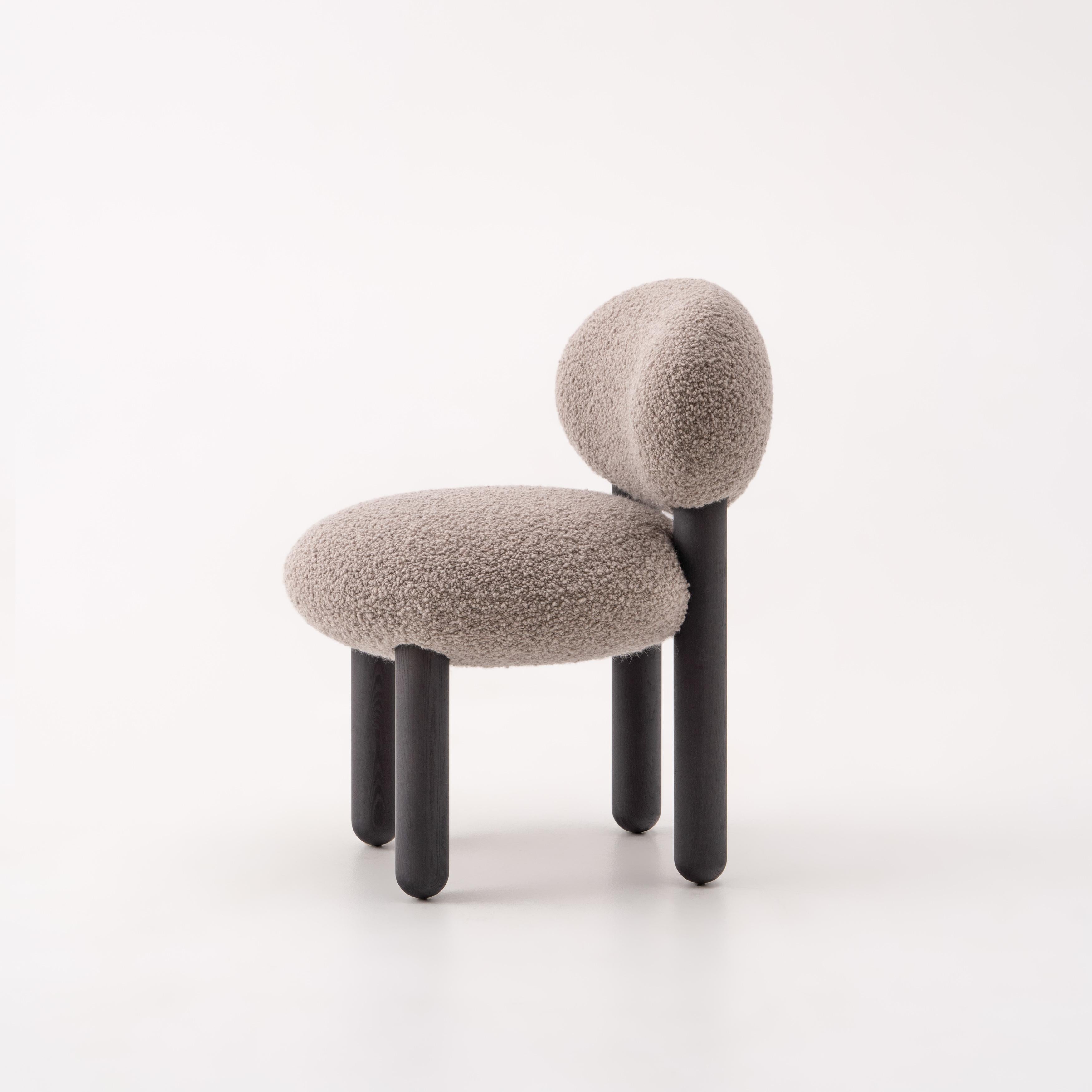 NOOM Home Flock CS2 Chair Dedar Nimbus In New Condition For Sale In Toronto, CA