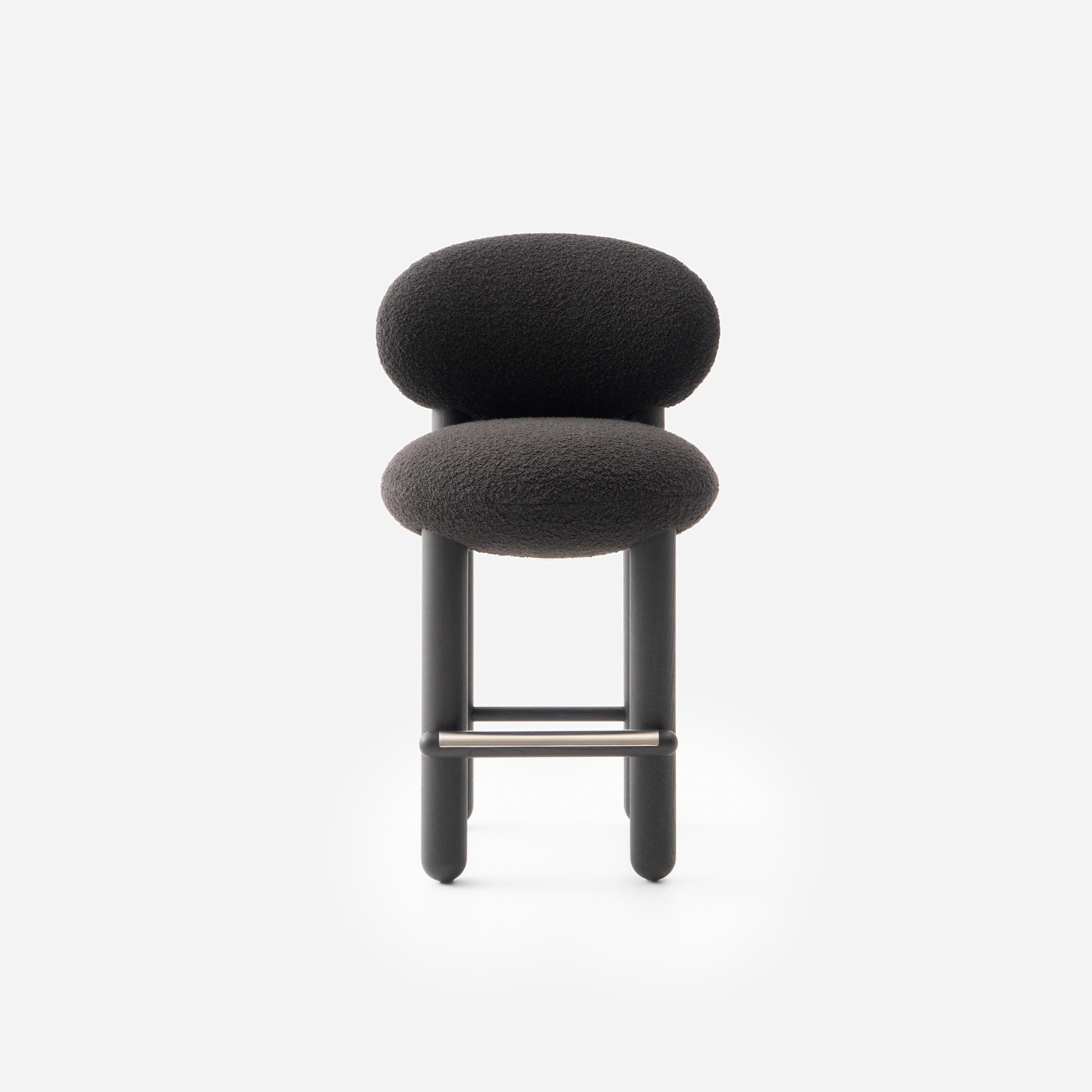 NOOM Home Flock CS2 Taburete de mostrador Dedar Karakorum Hecho a mano en venta