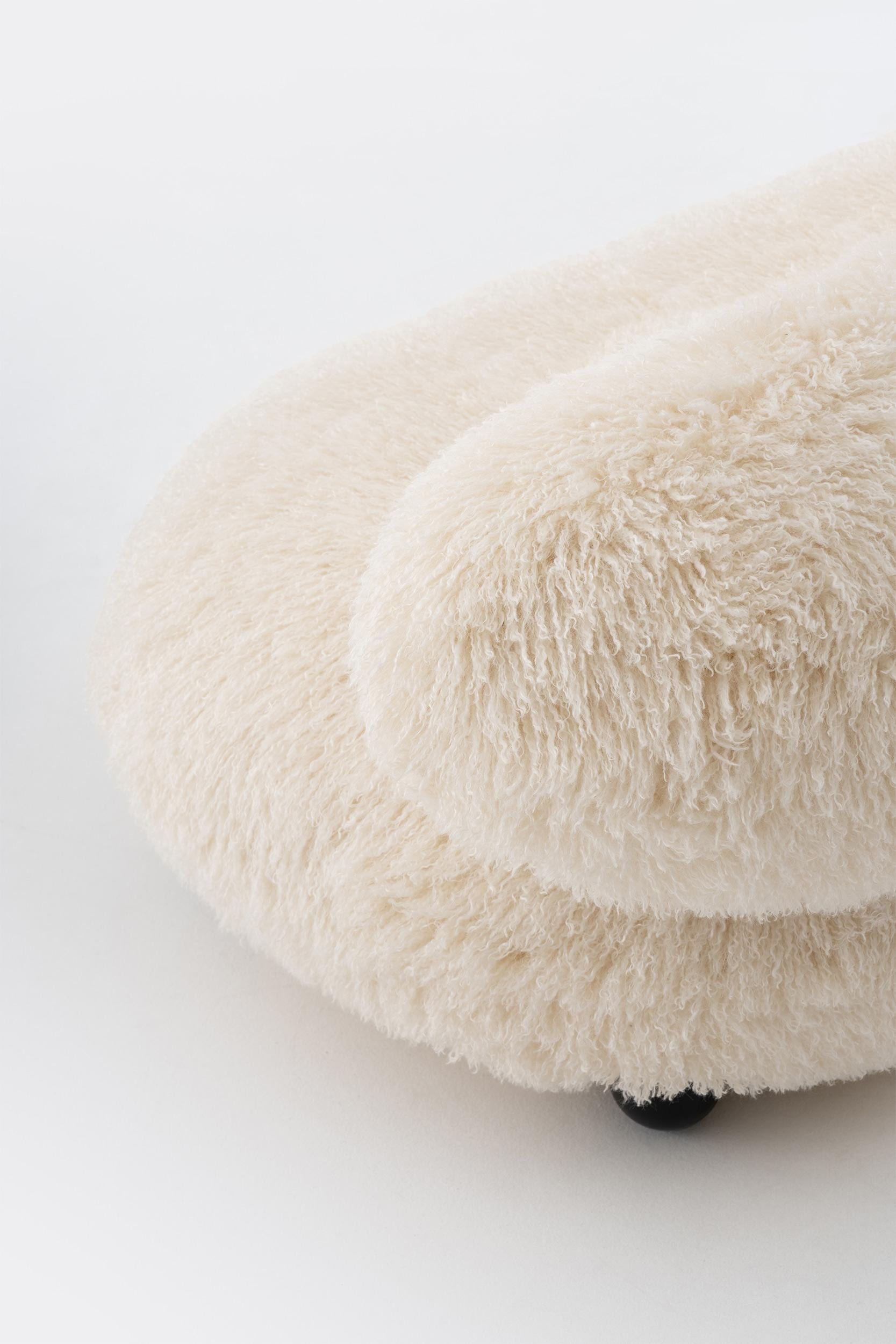 NOOM Home Flock Sofa - Baloo Boucle (Wolle) im Angebot