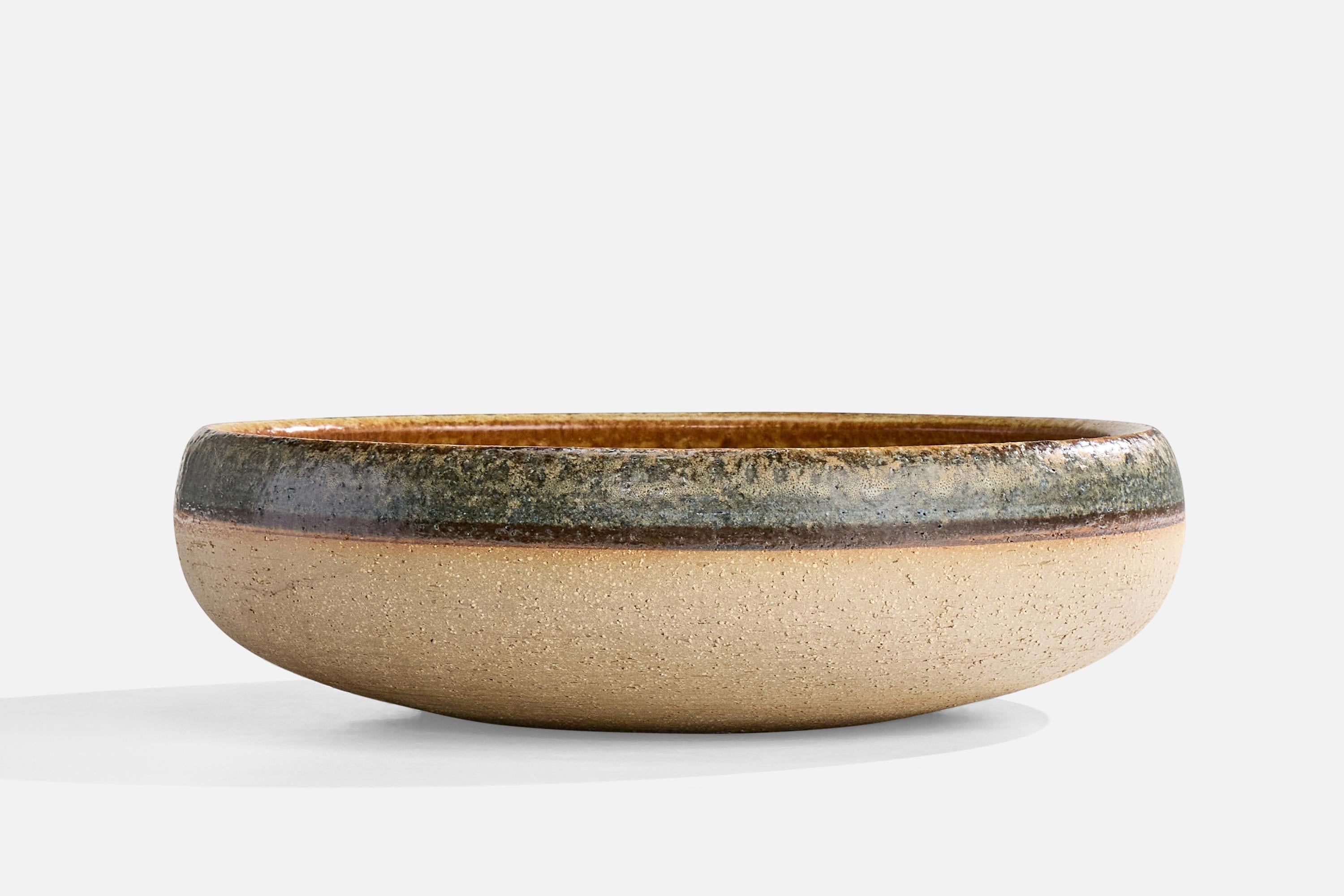 Noomi Backhausen, Dish, Stoneware, Denmark, 1960s In Good Condition For Sale In High Point, NC
