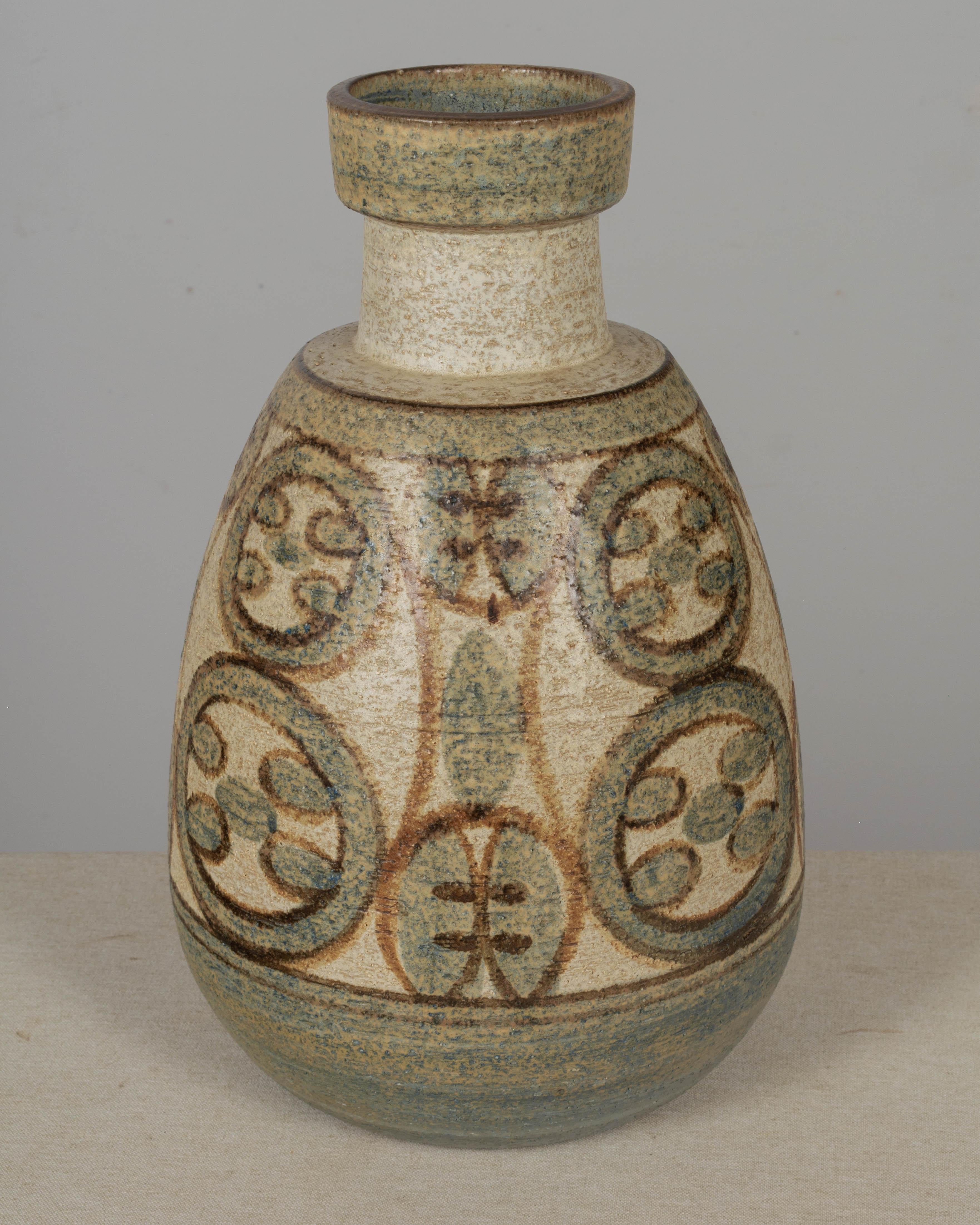 Noomi Backhausen Große Vase aus Søholm-Keramik  (Töpferwaren) im Angebot