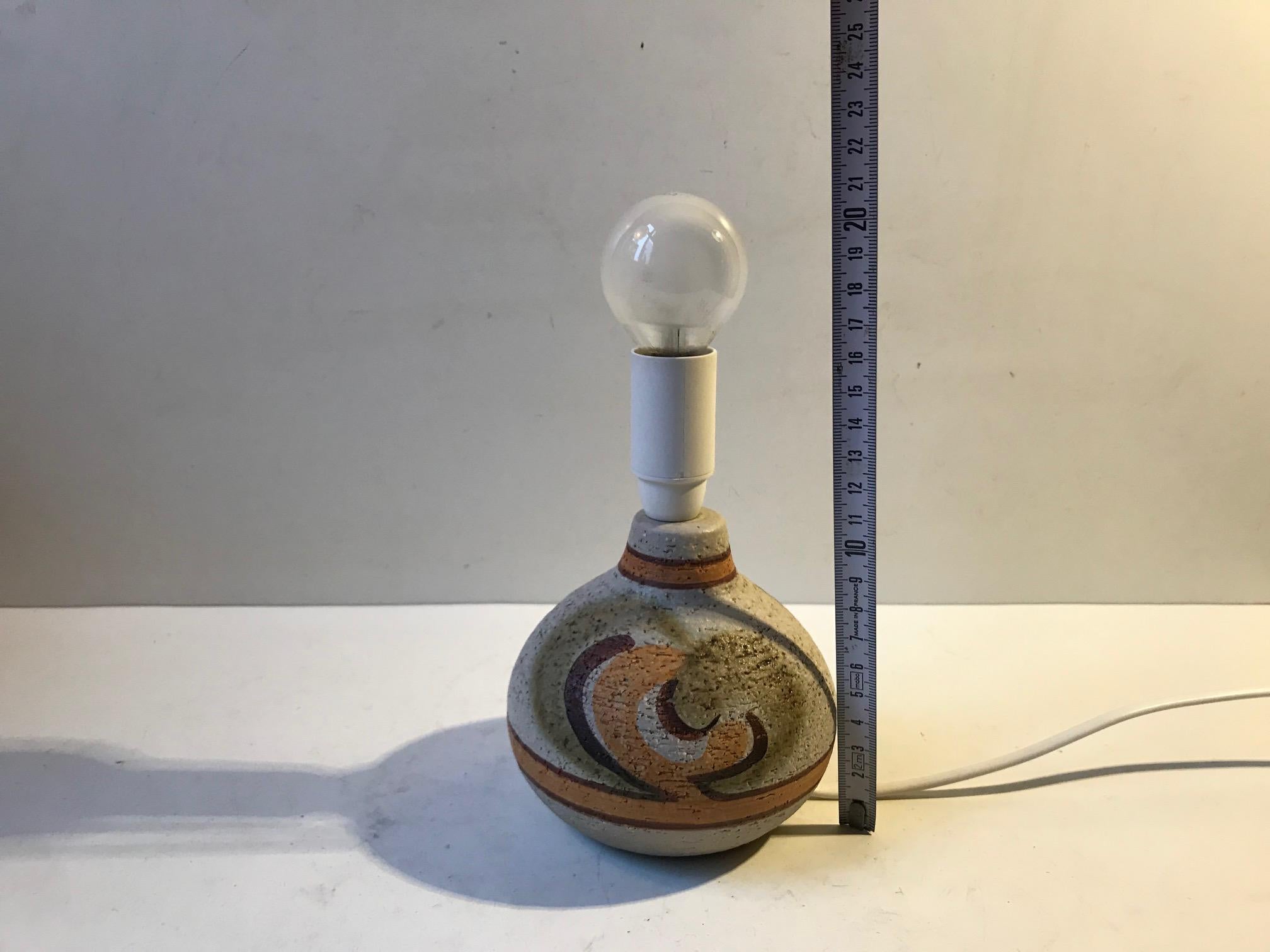 Milieu du XXe siècle Lampe de table scandinave en céramique Noomi Backhausen pour Søholm, 1970 en vente