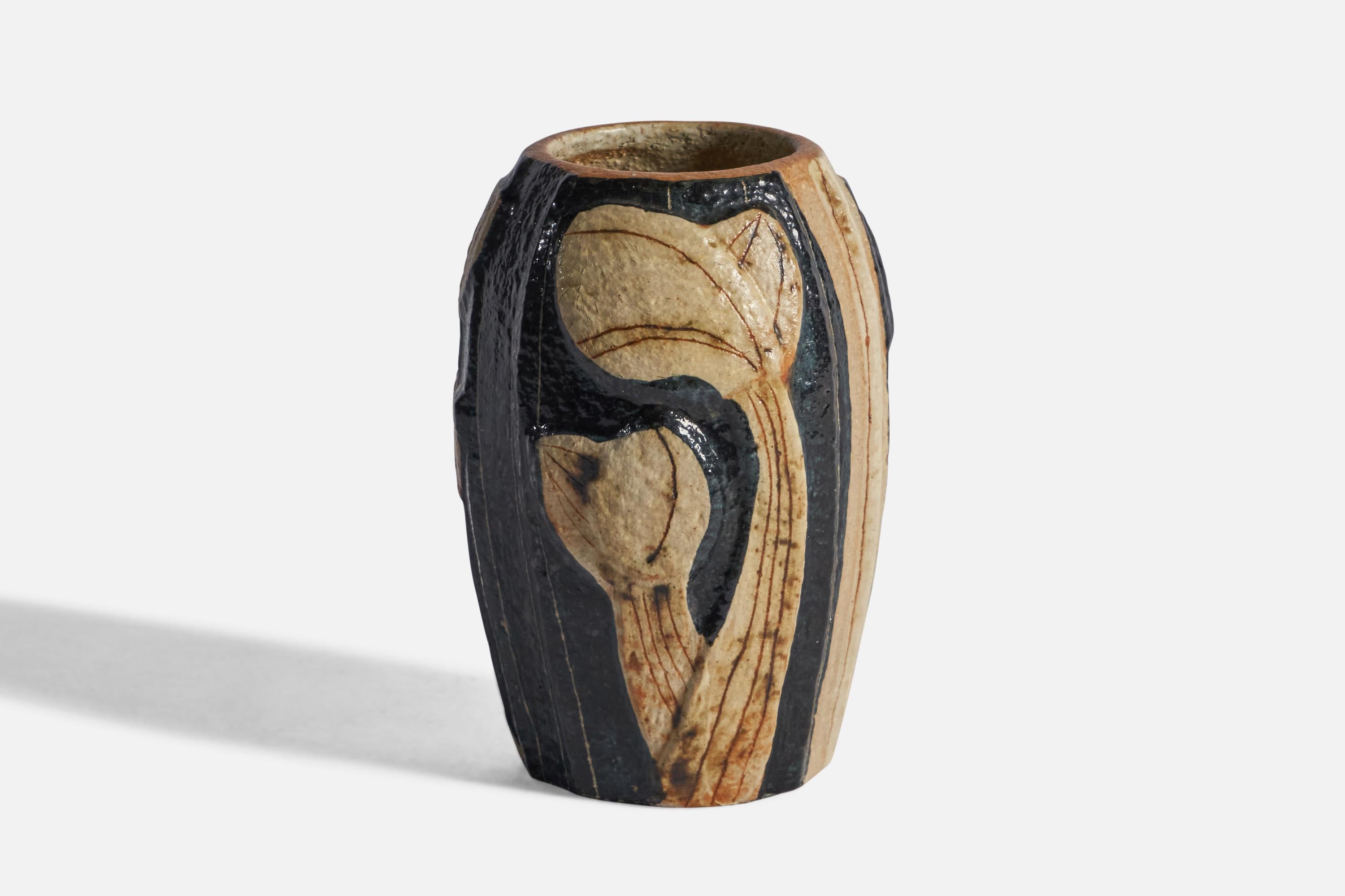 Mid-Century Modern Noomi Backhausen, Vase, Stoneware, Denmark, 1960s For Sale