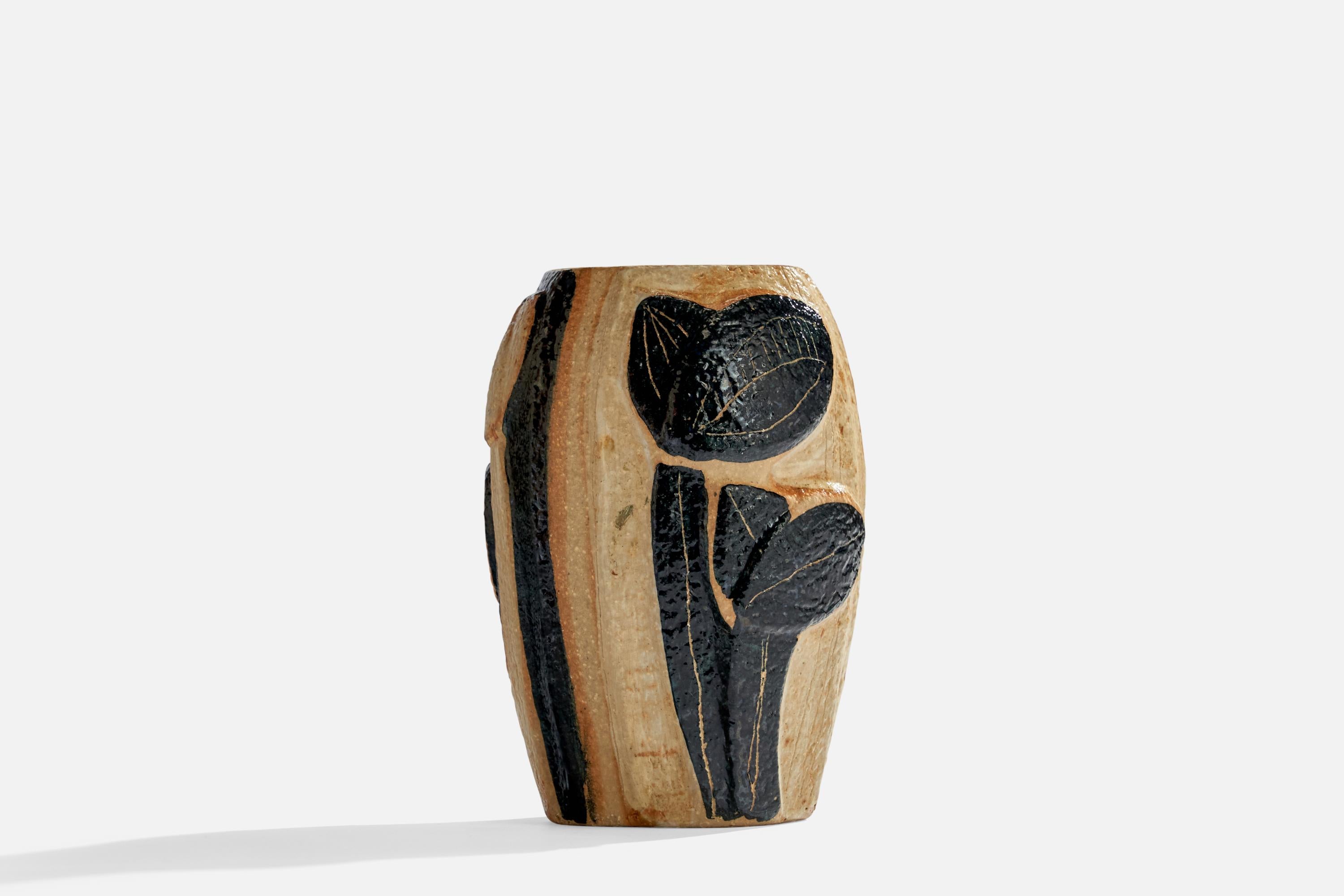 Noomi Backhausen, Vase, Stoneware, Denmark, 1960s For Sale 1