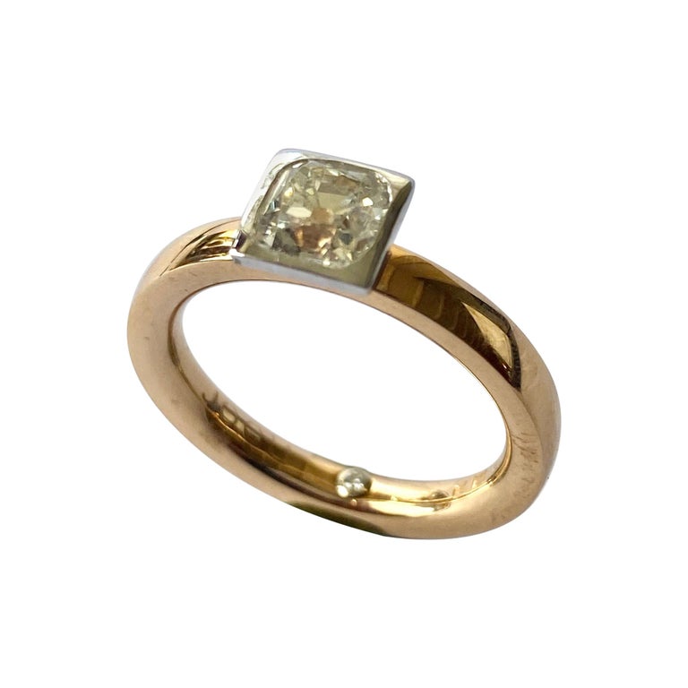 "NOOR" Ring Set with a Cushion Diamond 1.03 Ct For Sale at 1stDibs