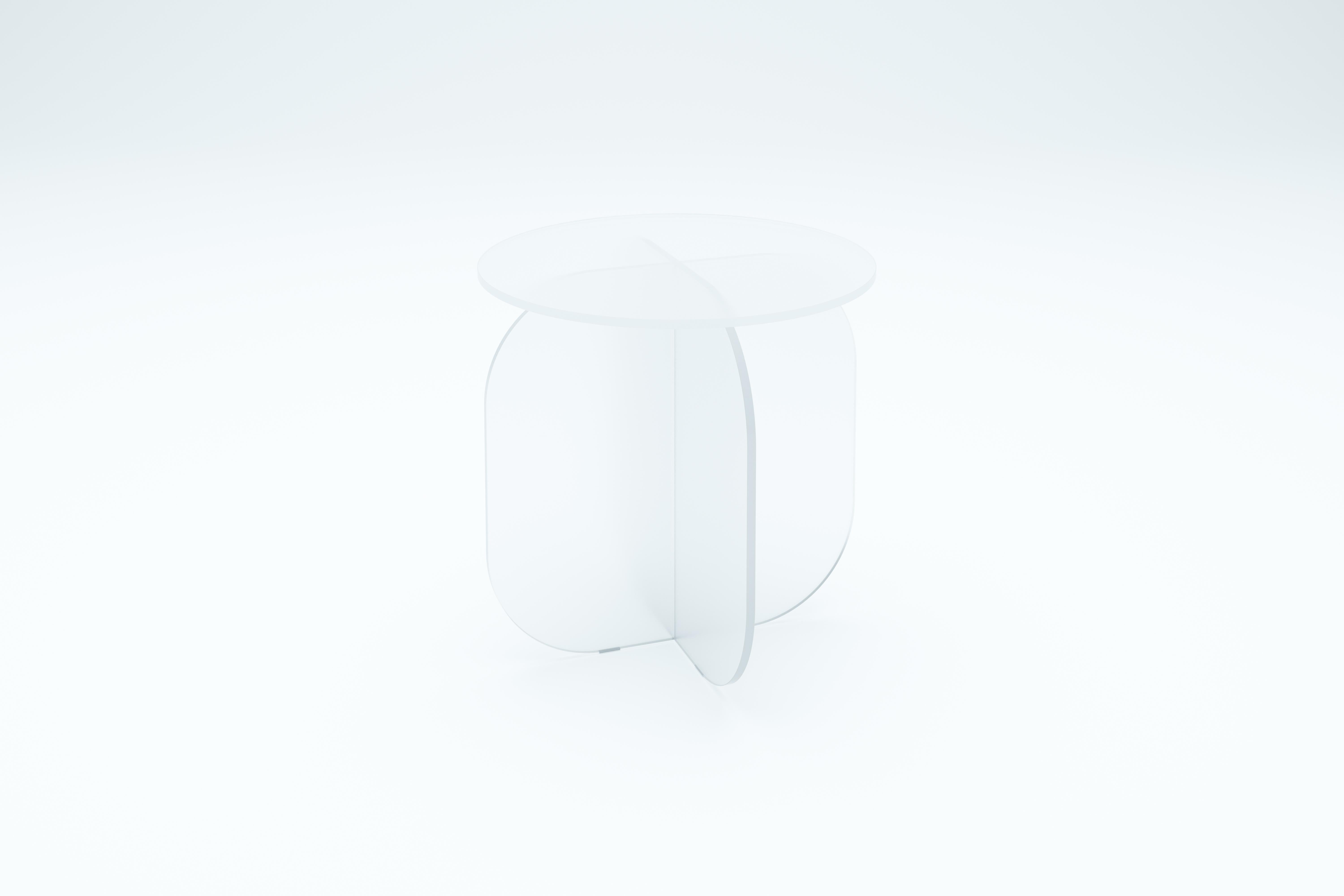 Beistelltisch aus satiniertem Glas, Sebastian Scherer im Angebot 1