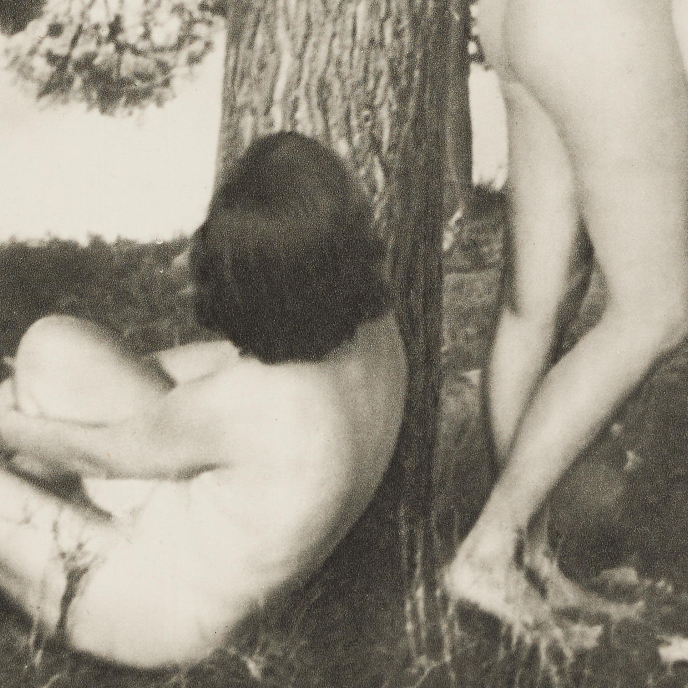 Milieu du XXe siècle Nora Dumas 1930s Heliogravure, Verve Magazine 1937, encadré en vente