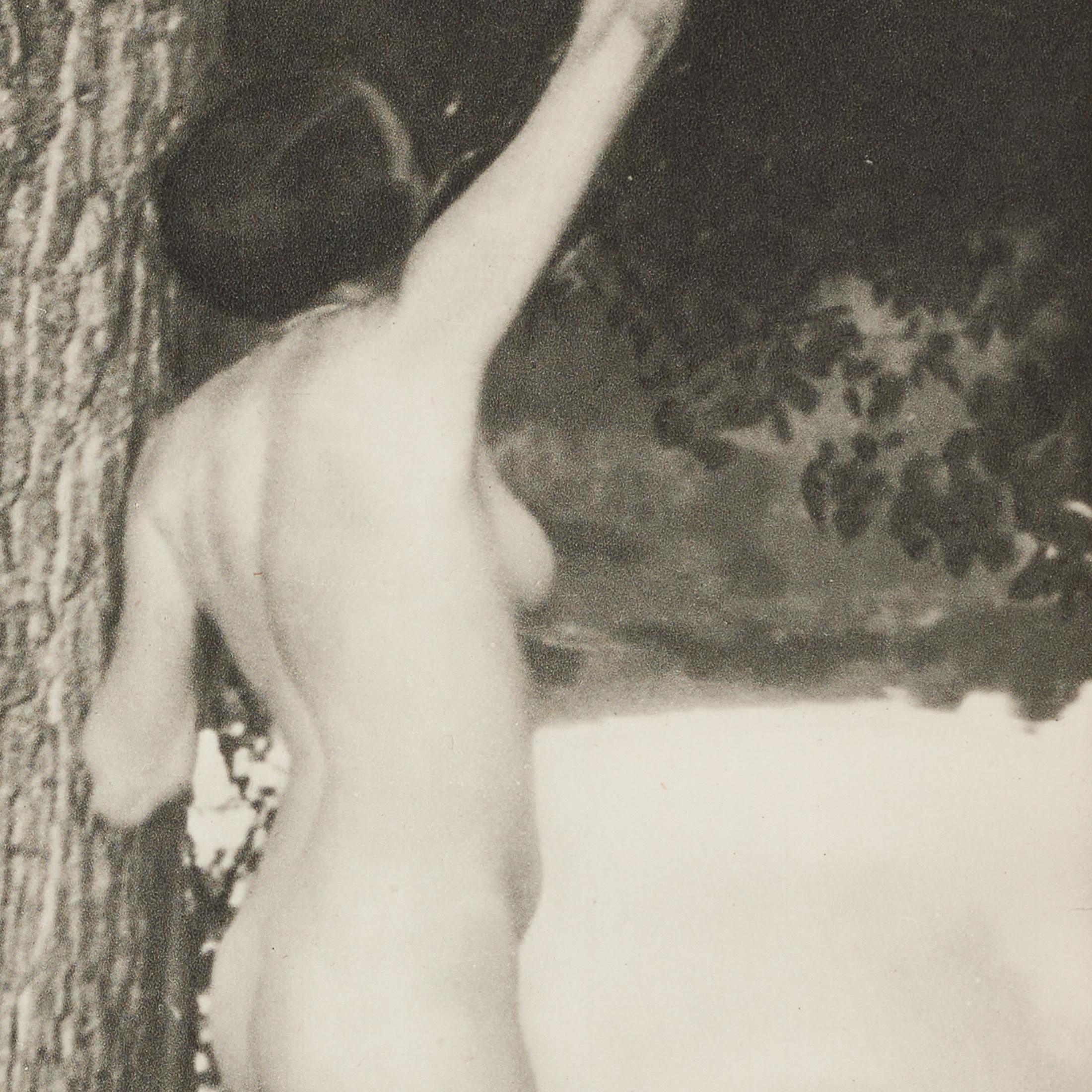 Papier Nora Dumas 1930s Heliogravure, Verve Magazine 1937, encadré en vente