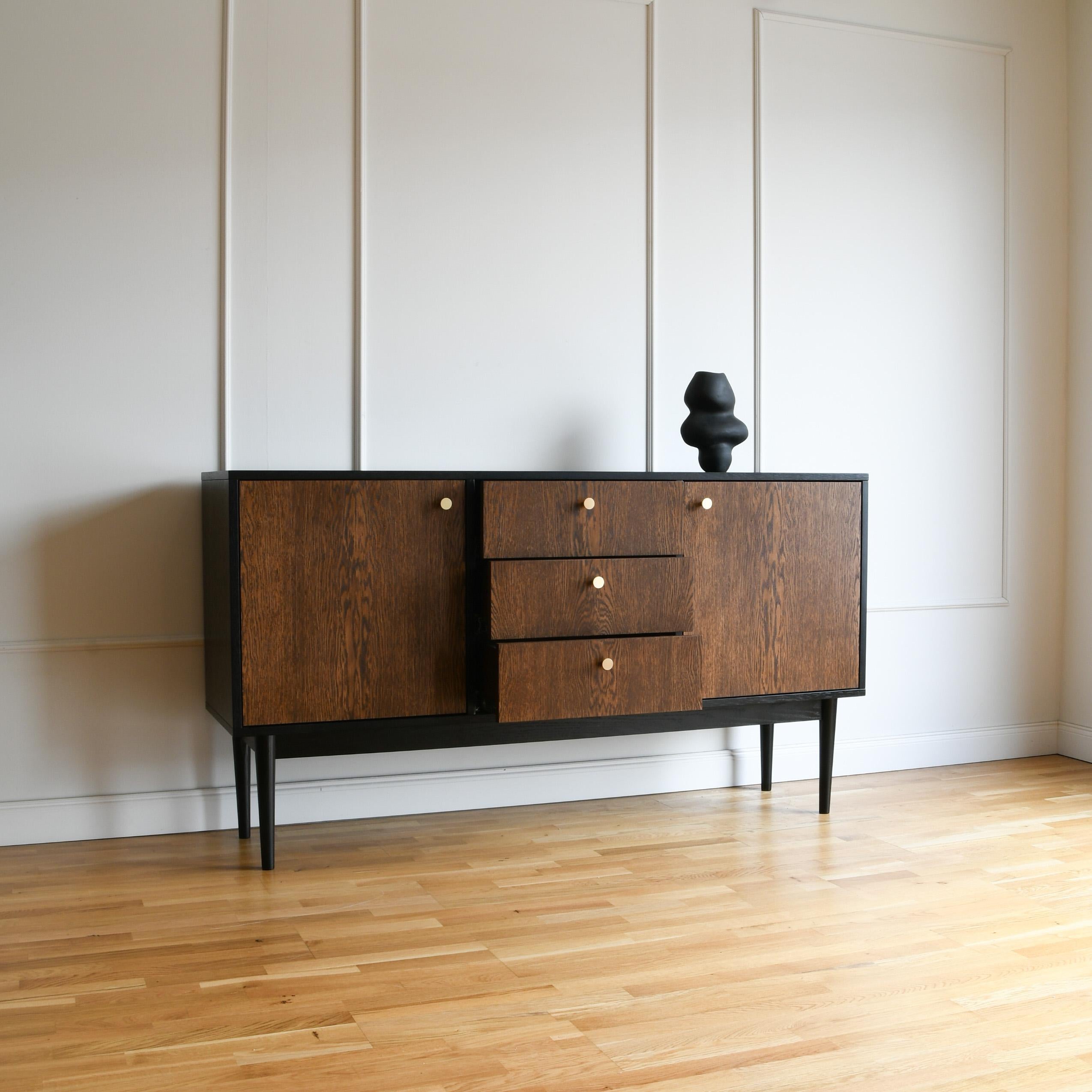 Nora Medium Sideboard von Pastform (Postmoderne) im Angebot