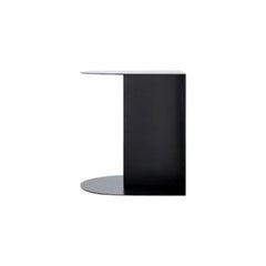 Table d'appoint Norah en acier avec finition poly 36" P + 26" H