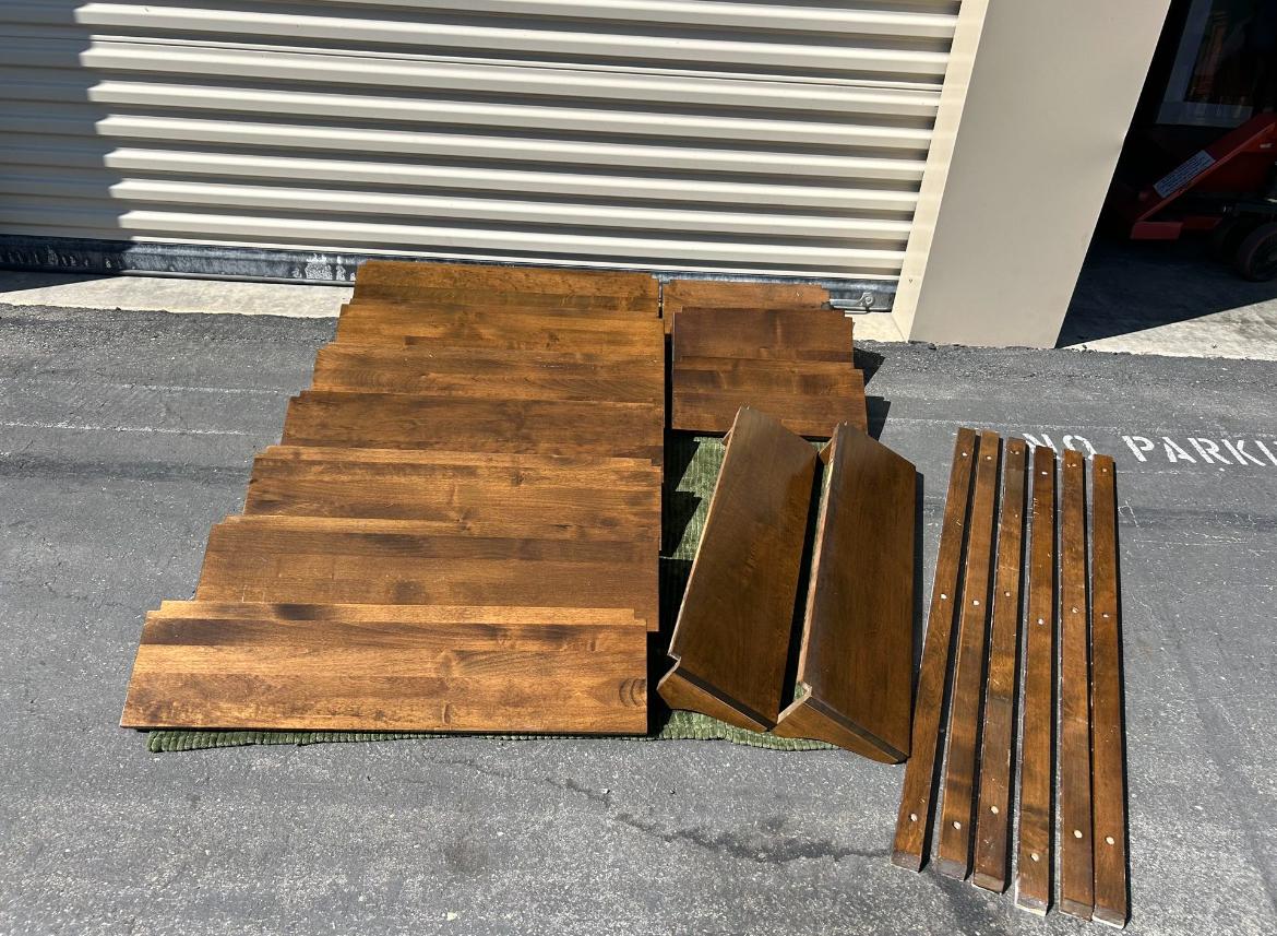 Noral Olson für Kopenhavn, 21 Teile, Wandregalsystem mit Einlegeböden (Mitte des 20. Jahrhunderts) im Angebot