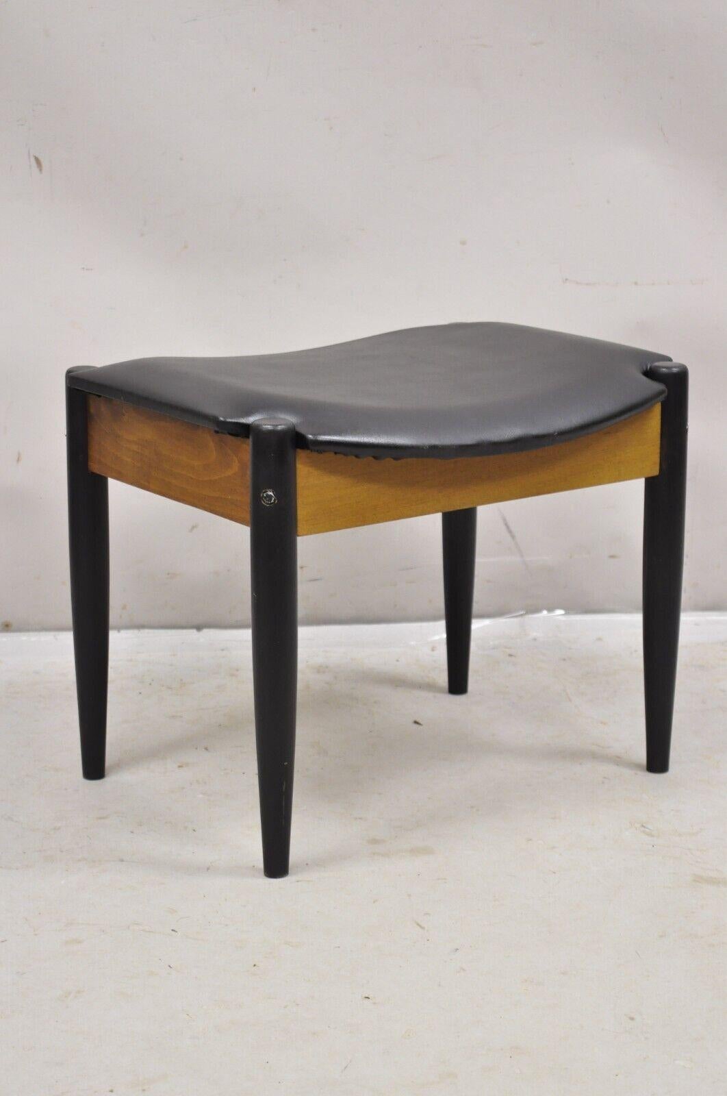 Norco Mid Century Modern Sculpted Footstool Ottoman Tapered Leg Black Vinyl Seat For Sale 5