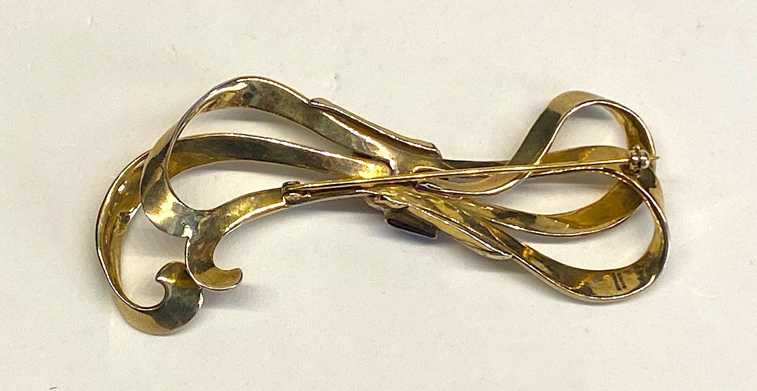 Nordic 1940s Sterling Vermeil Large Bow Brooch In Good Condition For Sale In New York, NY