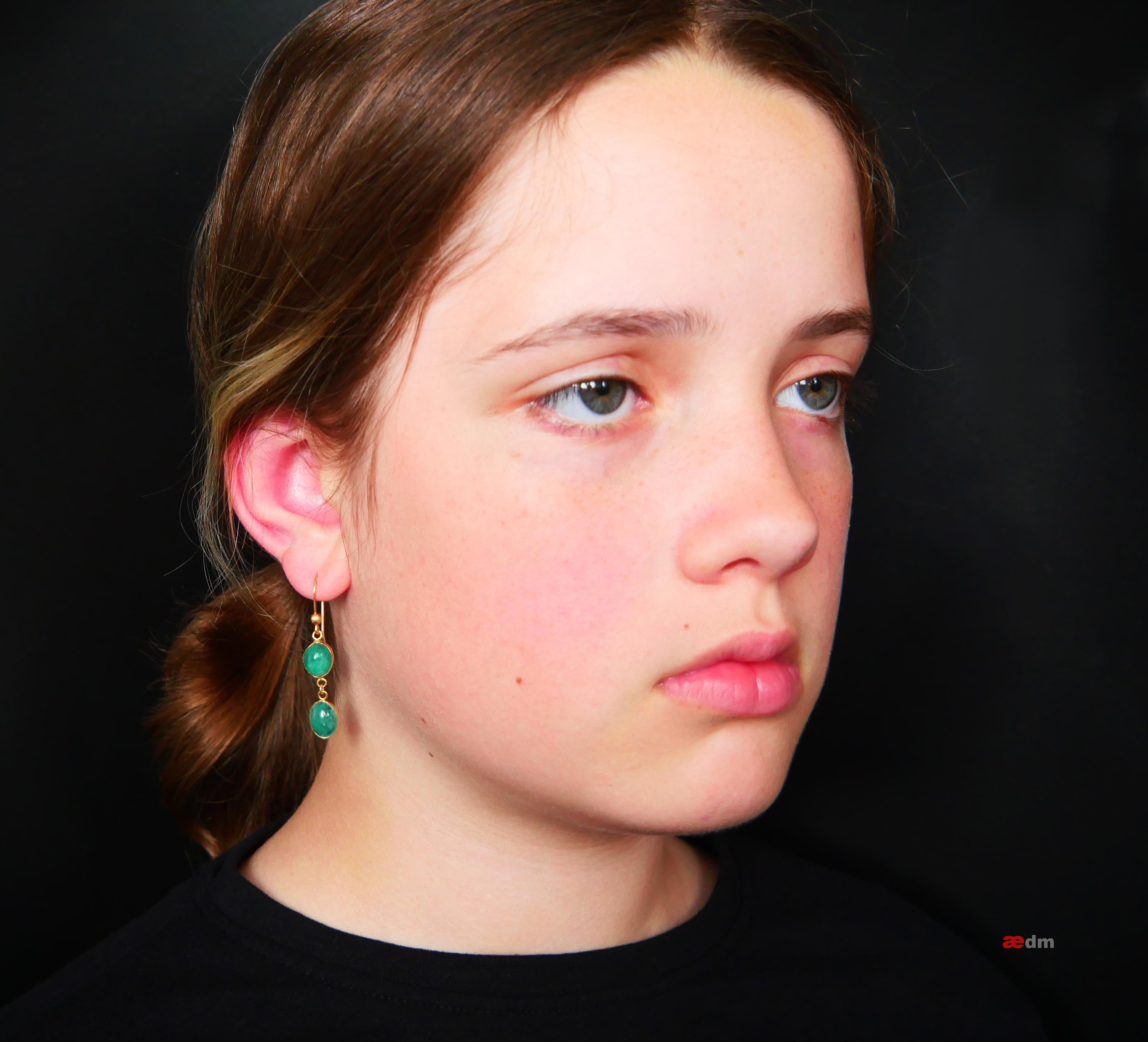 Emerald Cut Nordic Dangle Earrings 9.5 ctw Emerald solid 18K Gold /3.4gr For Sale