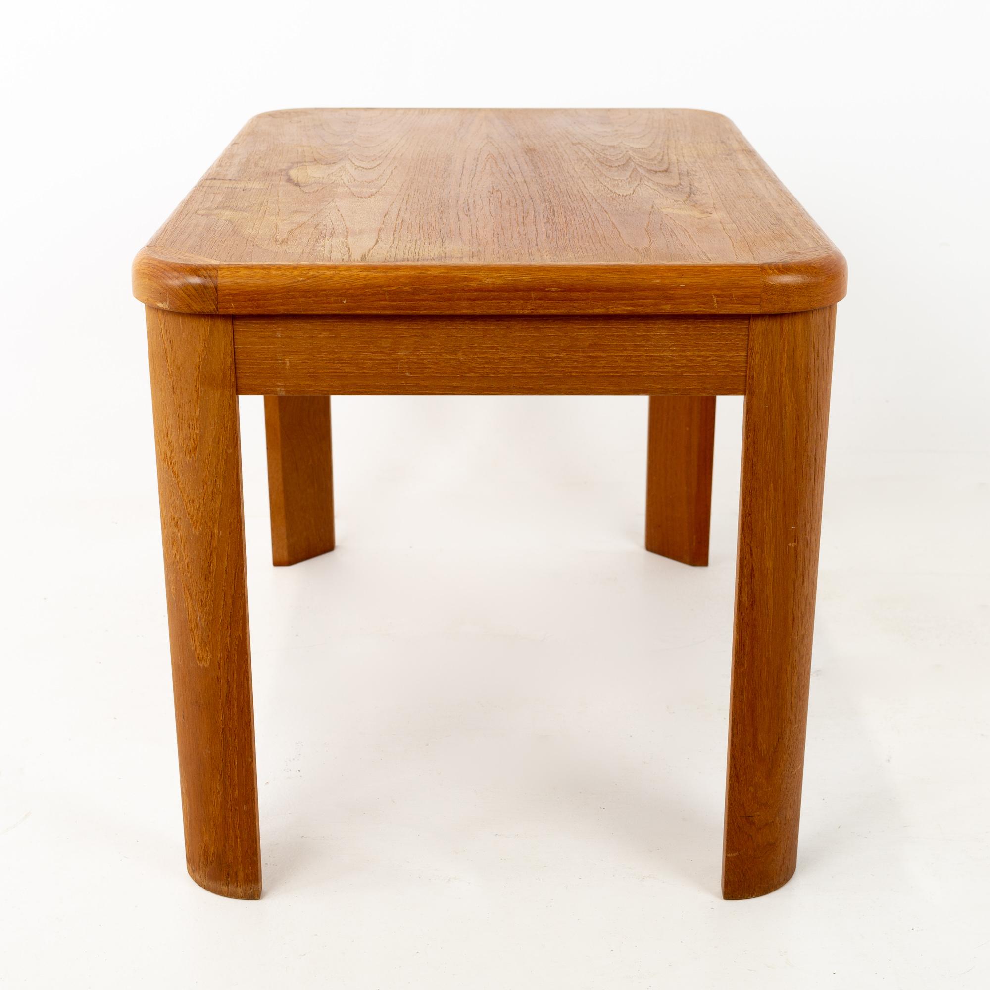 Canadian Nordic Furniture Mid-Century Teak End Table For Sale