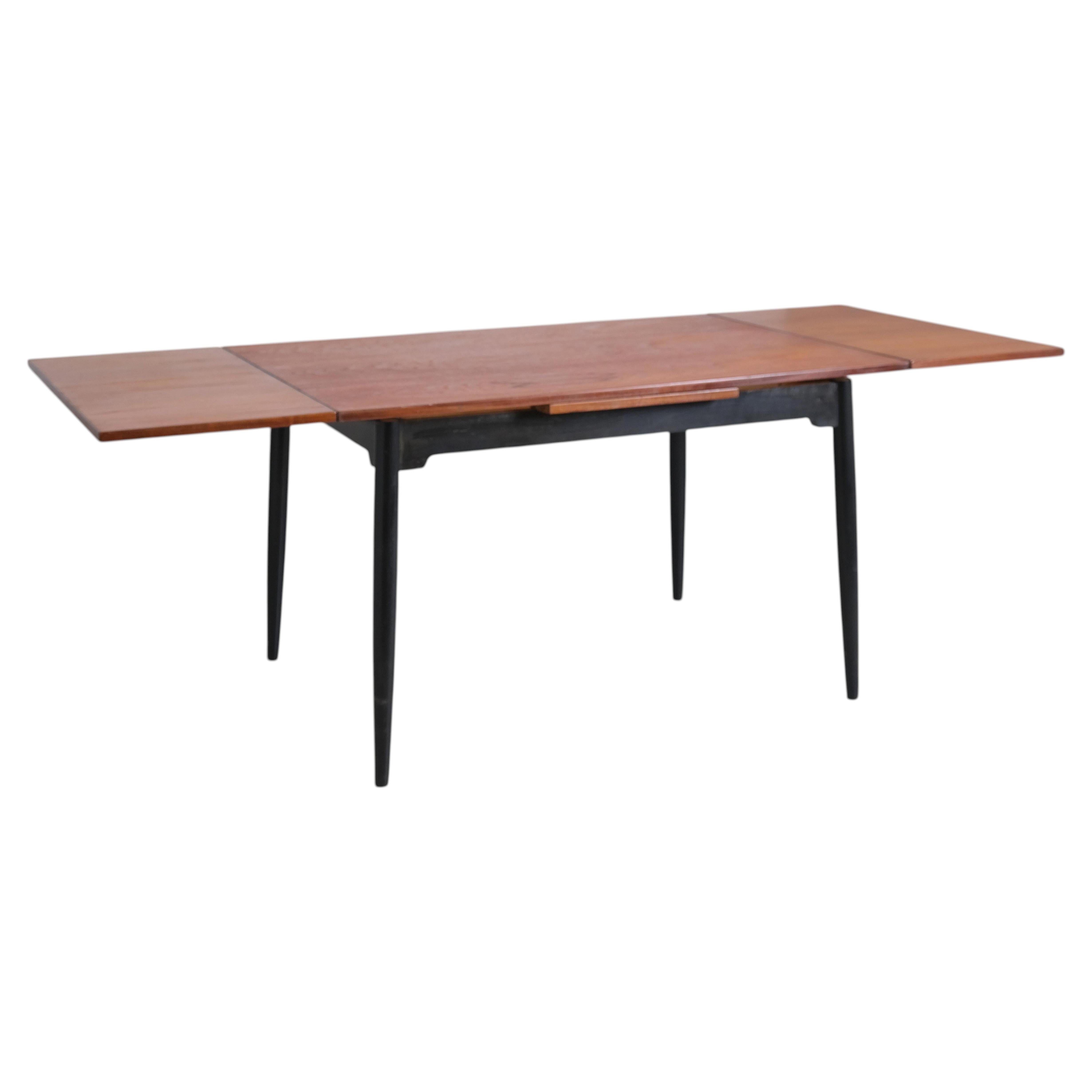 Table de salle à manger moderne nordique Ilmari Tapiovaara Fanett en teck et noir, Asko, années 1950 en vente