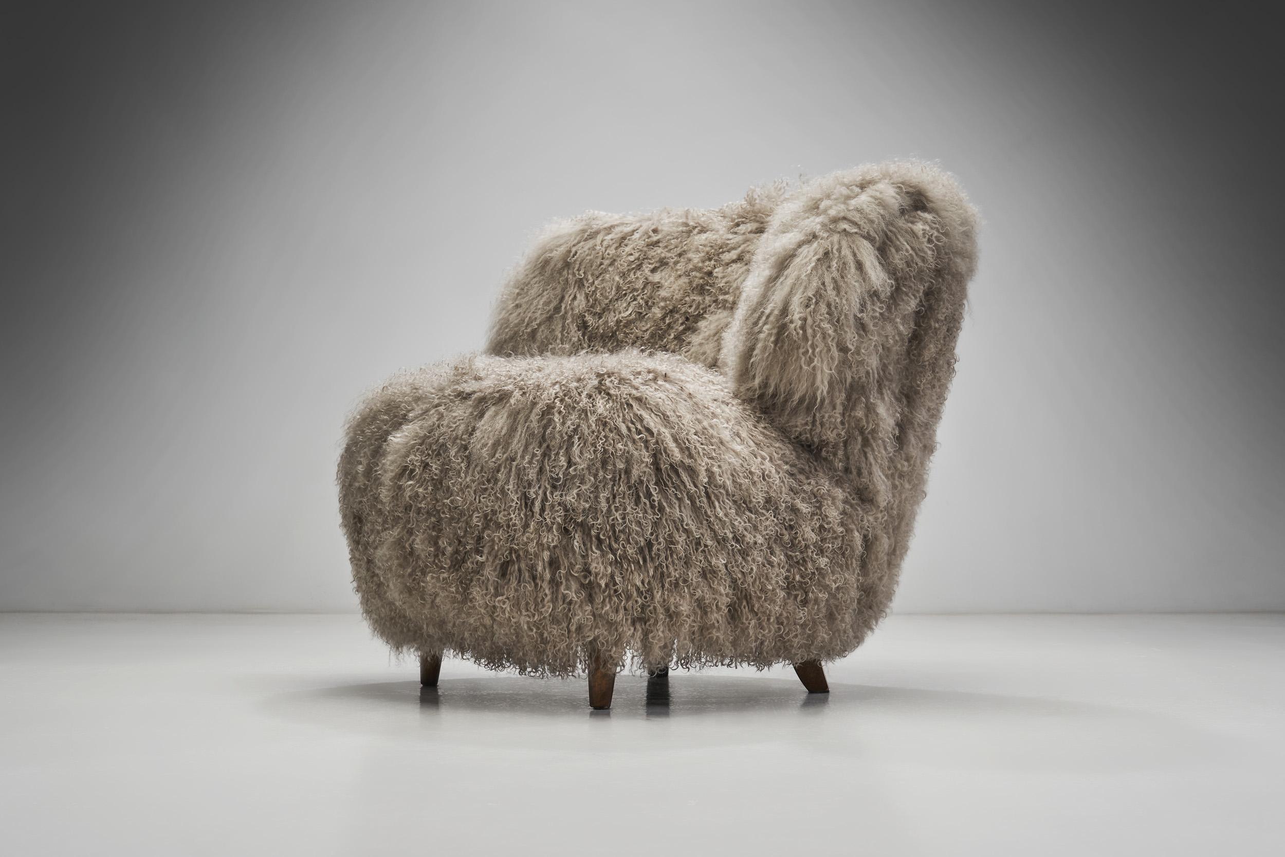Nordic Modern Lounge Chairs in Mongolian Shearling, Finland ca 1950s For Sale 3