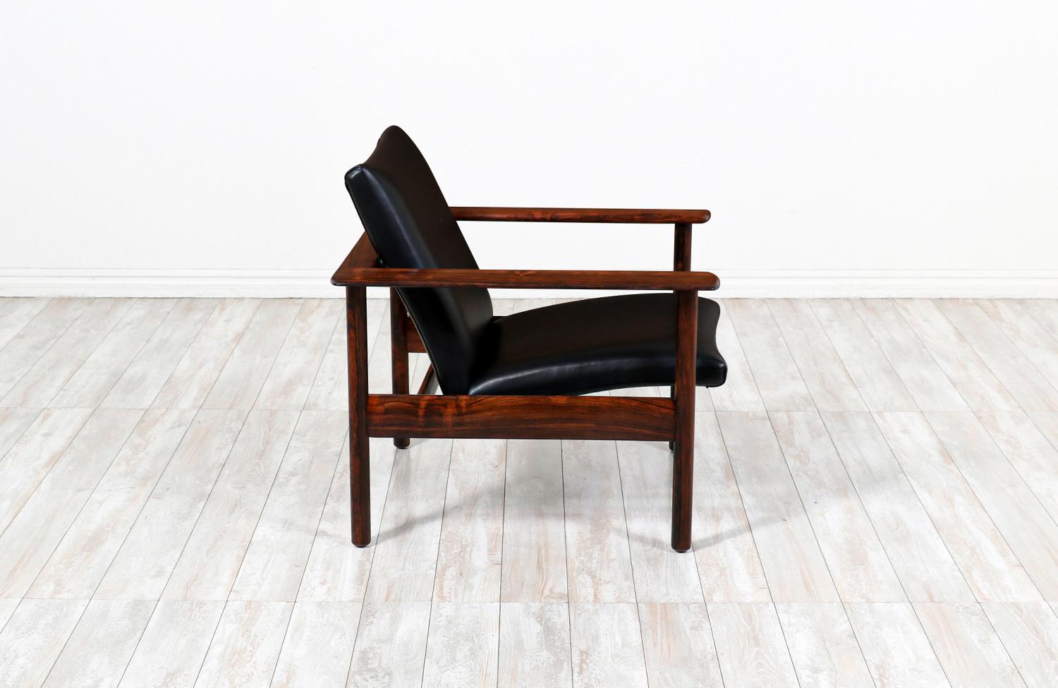Other Expertly Restored - Nordic Modern Sculpted Rosewood Reclining Lounge Chair For Sale
