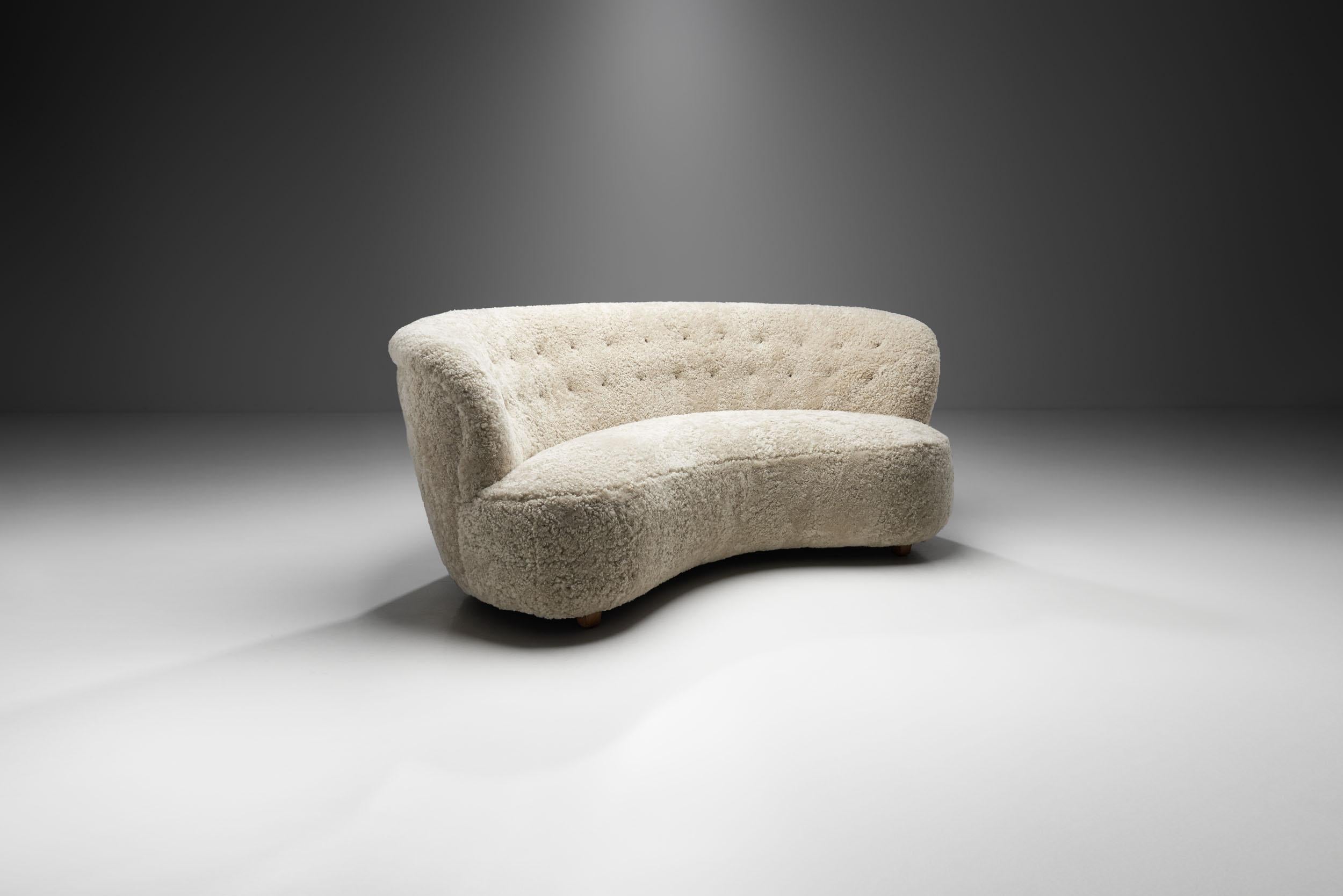 The curved, or banana sofa is often thought of as the most ubiquitous piece of furniture. While a sofa with a rounded shape is not ground-breaking, it has typically been reserved for people who could afford to choose an artistic style over a