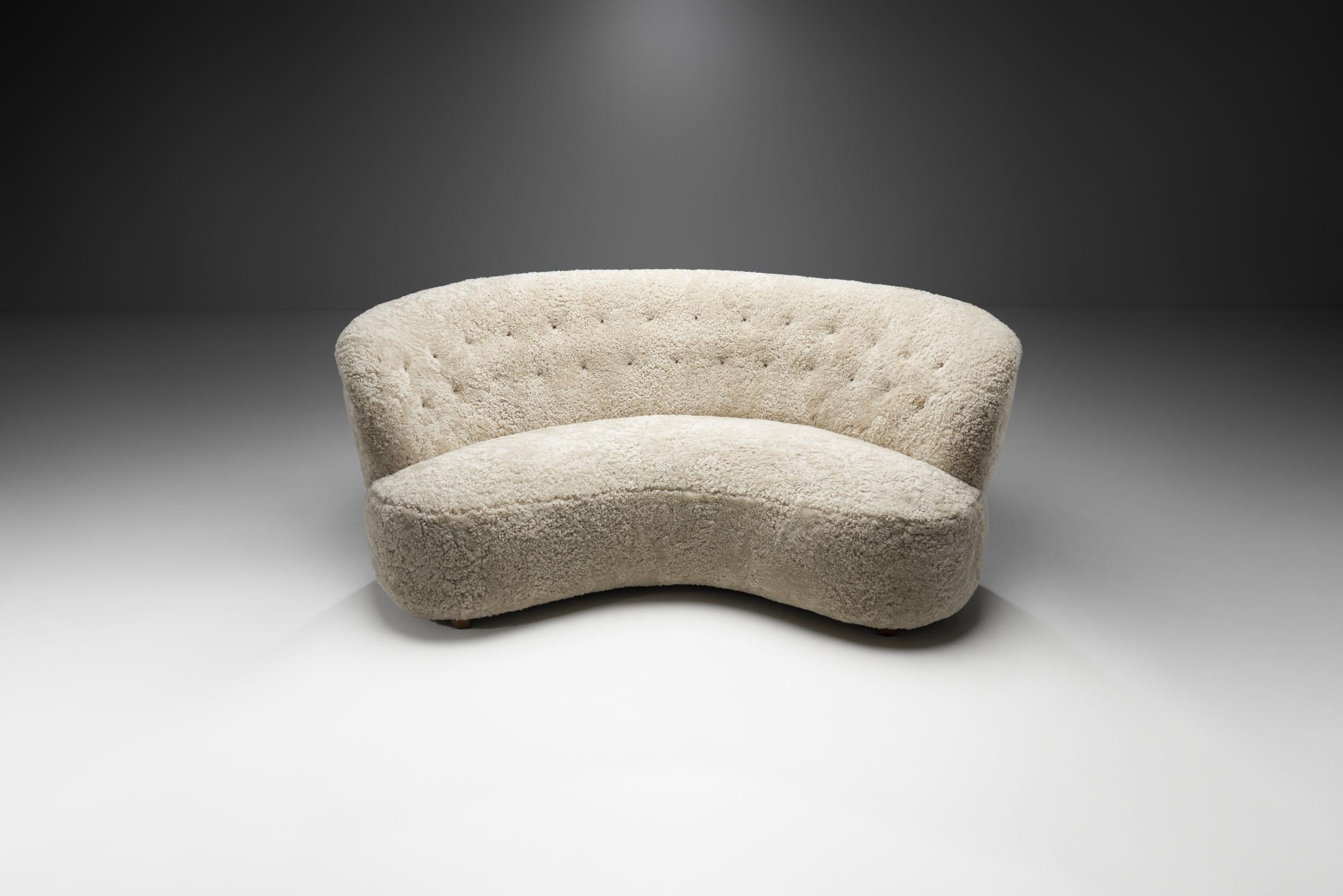 20th Century Nordic Modern Sofa in Sheepskin, Scandinavia mid-20th century For Sale