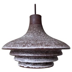 Gestufte handgefertigte nordische moderne Keramik-Anhänger, 1960er Jahre