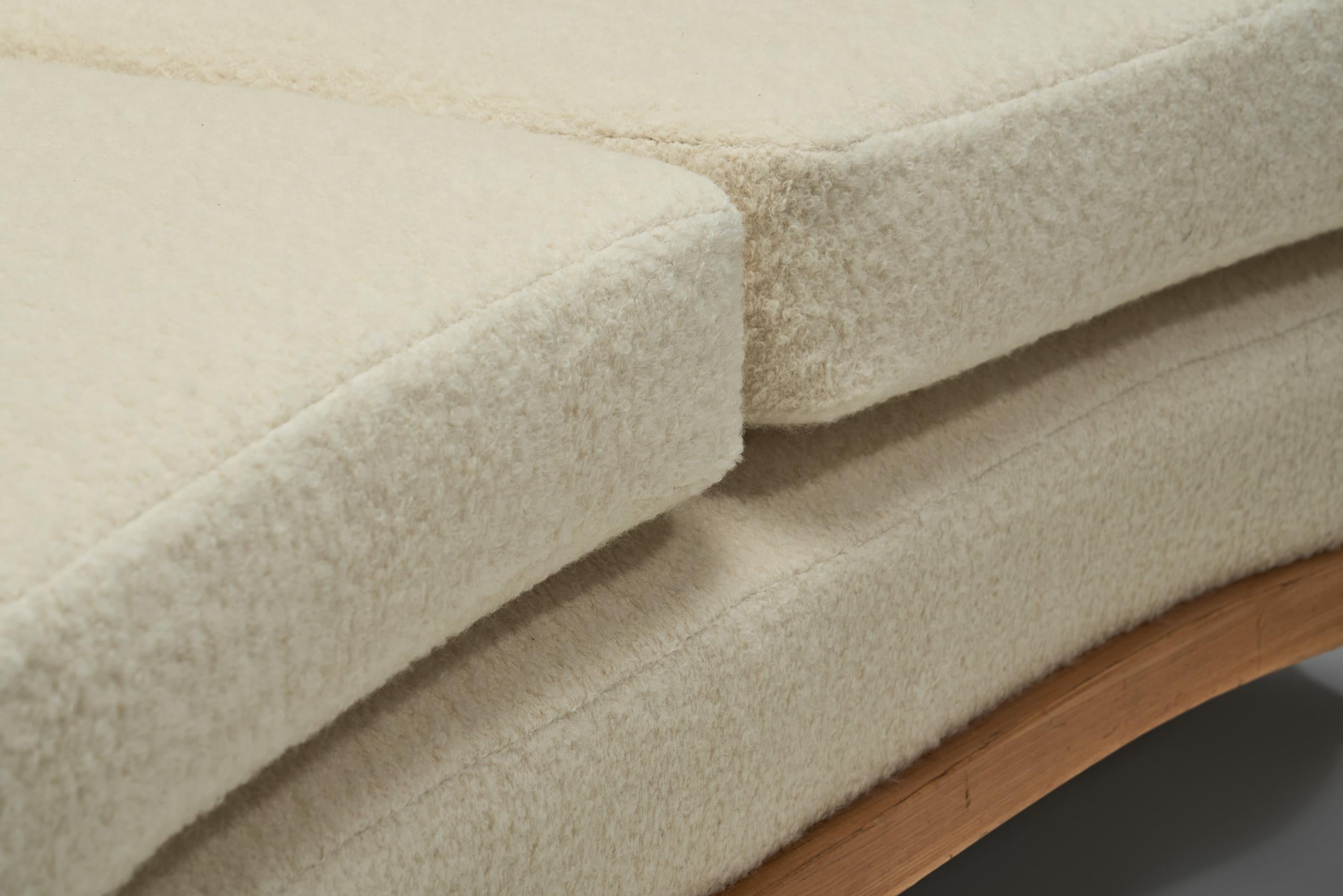Nordisch-modernes zweisitziges Sofa von Oy Boman Ab, Finnland 1940er Jahre im Angebot 6