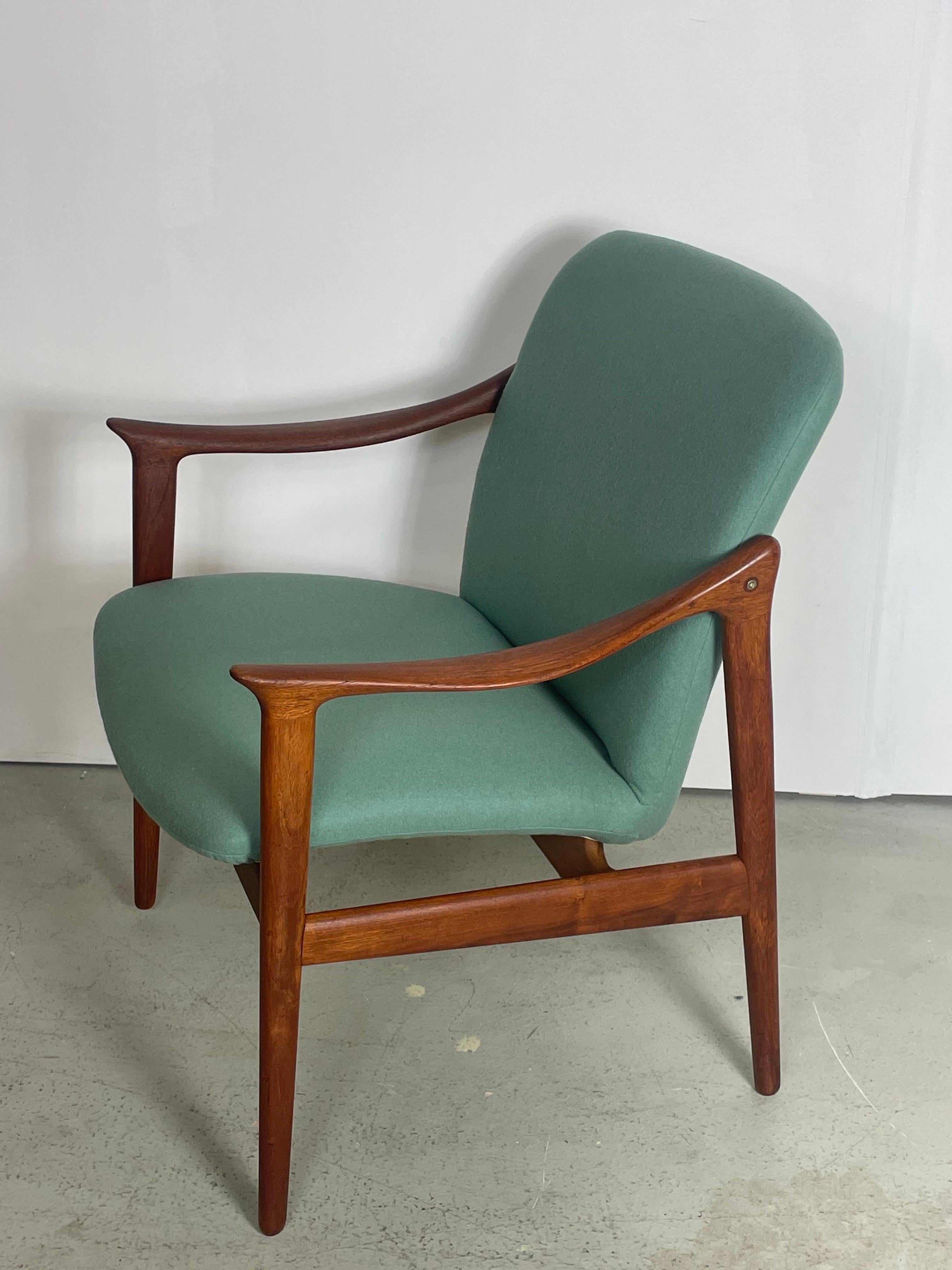 Nordic Teak Arm Chair by Fredrik A. Kayser, 1950s For Sale 1