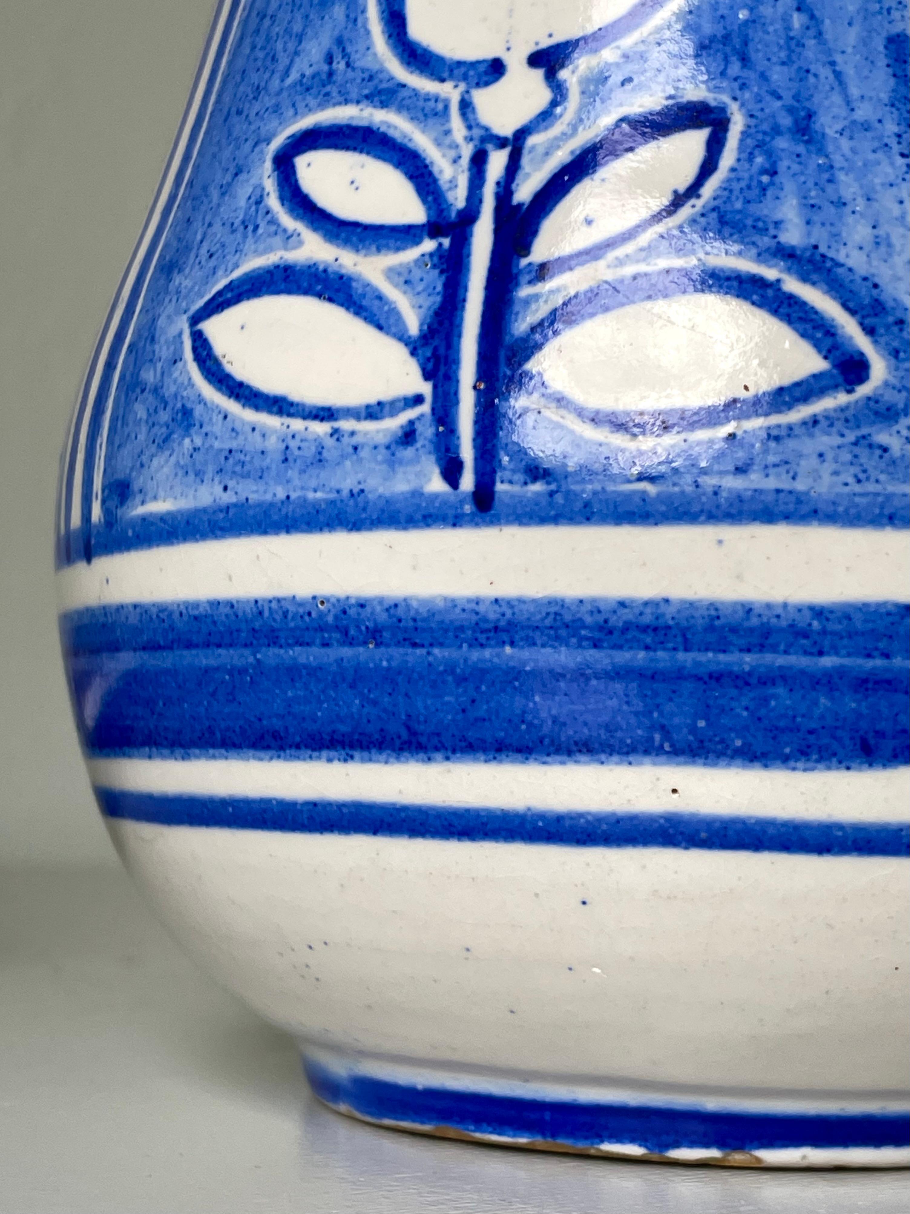Nordic White Hand-Decorated Blue Floral Ceramic Vase, 1950s In Good Condition For Sale In Copenhagen, DK