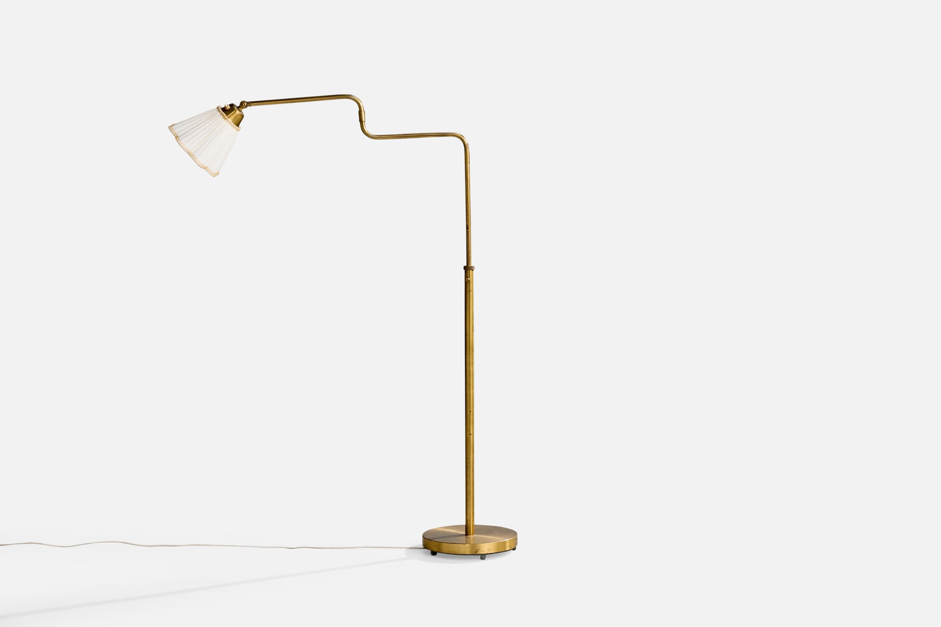 Scandinave moderne Nordiska Kompaniet, lampadaire réglable, laiton, tissu, Suède, années 1940 en vente