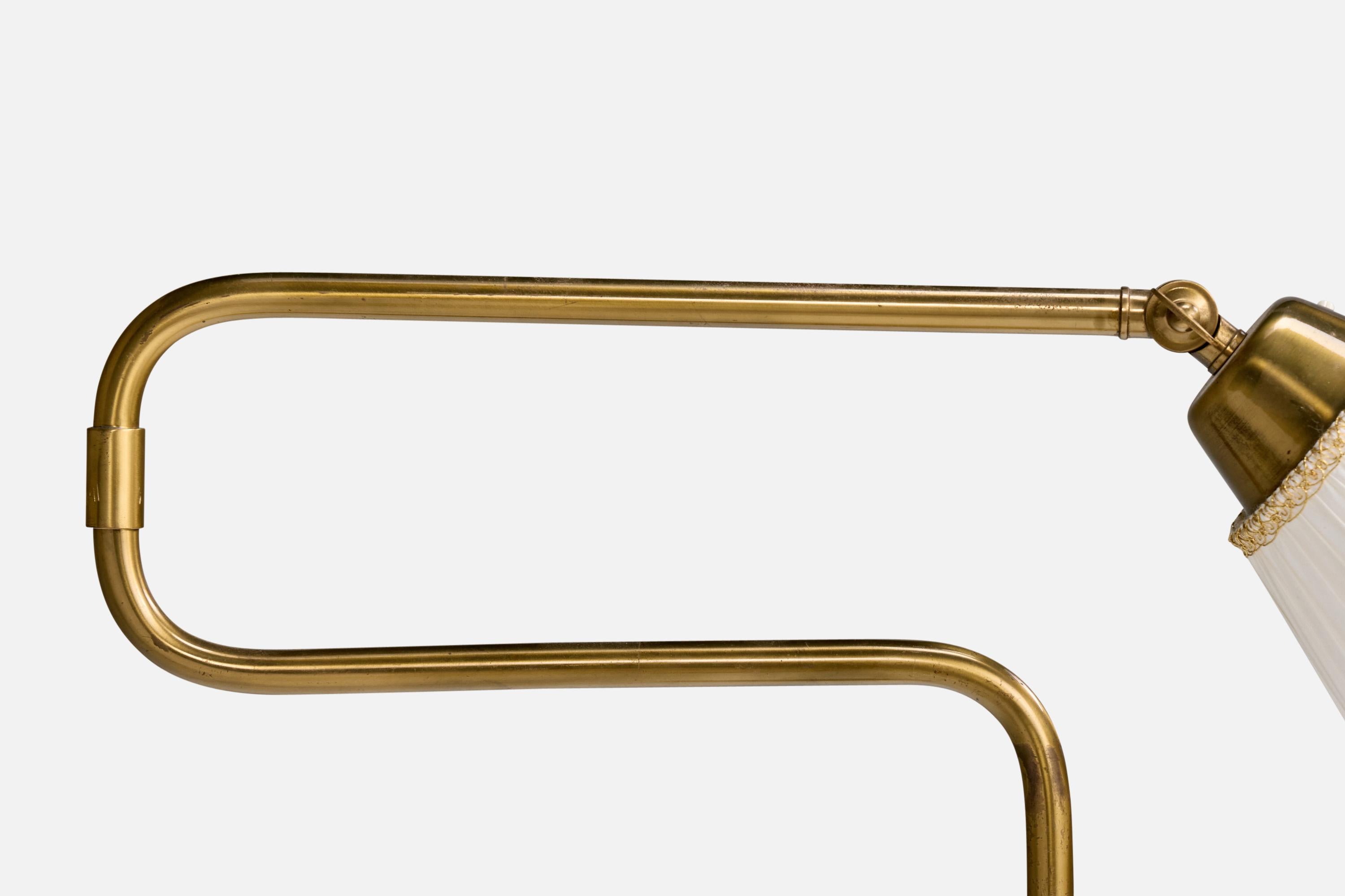 Laiton Nordiska Kompaniet, lampadaire réglable, laiton, tissu, Suède, années 1940 en vente