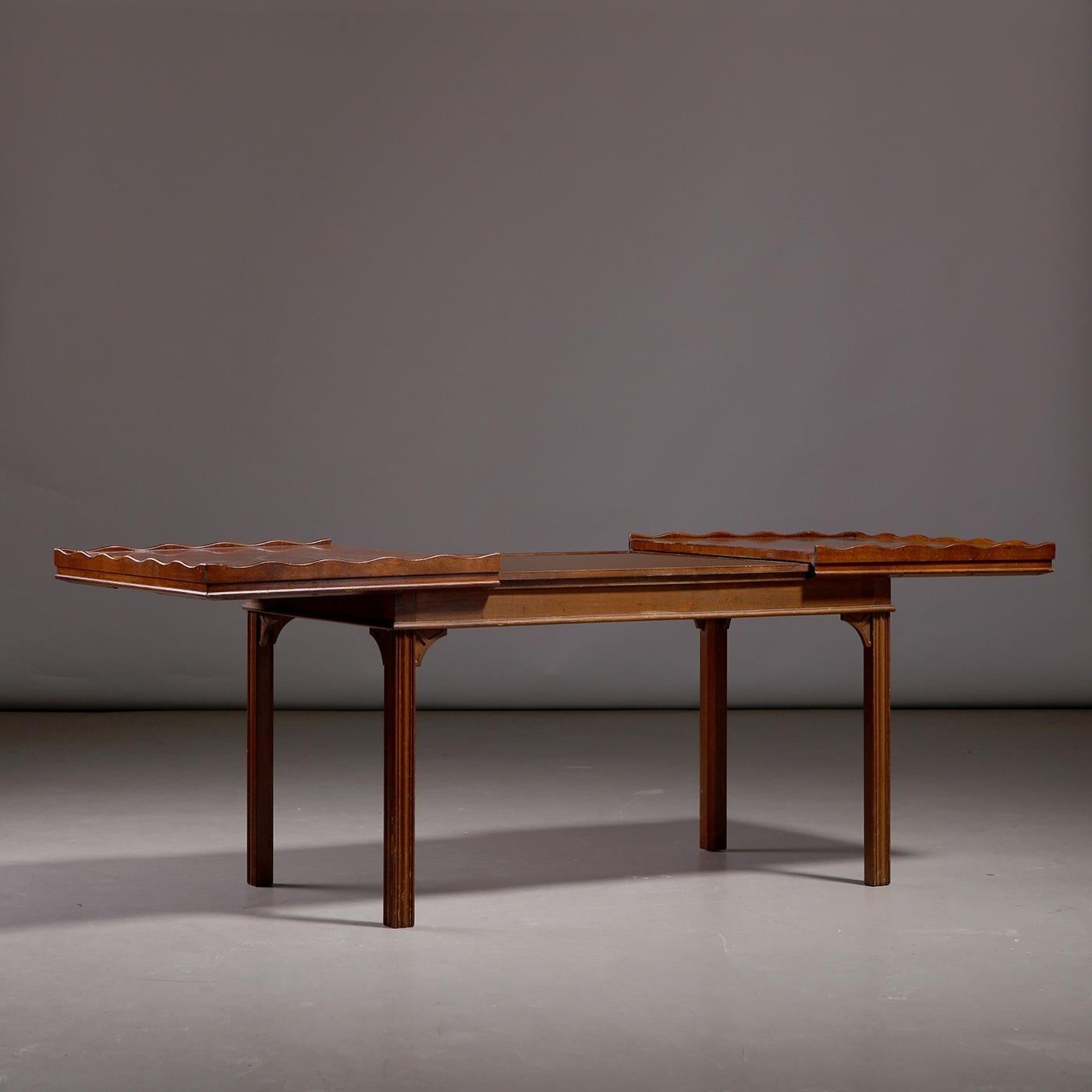 Scandinave moderne Table basse à rallonge Nordiska Kompaniet en acajou, années 1940 en vente