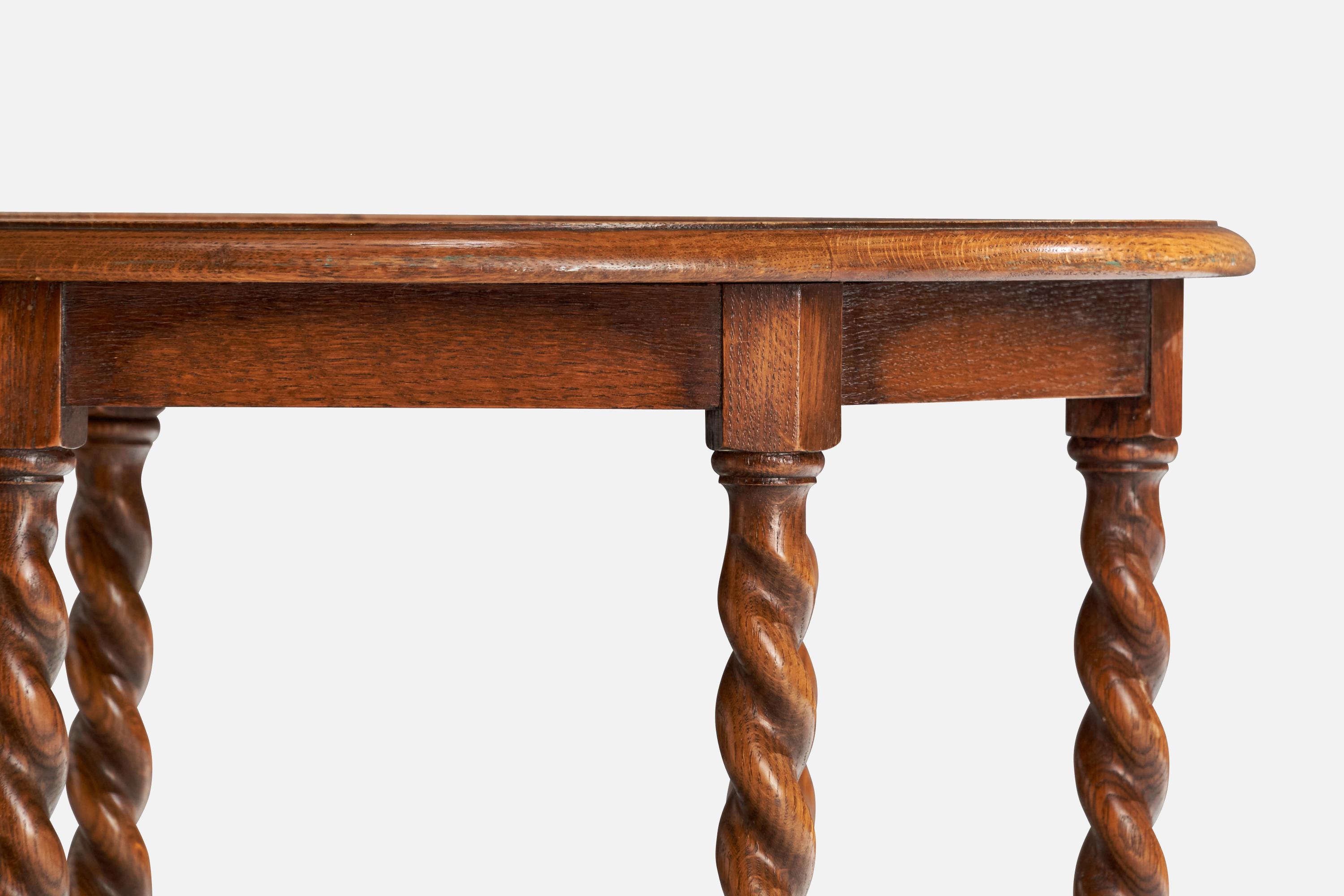 Table d'appoint Nordiska Kompaniet, chêne, cuivre, Suède, années 1920 Bon état - En vente à High Point, NC